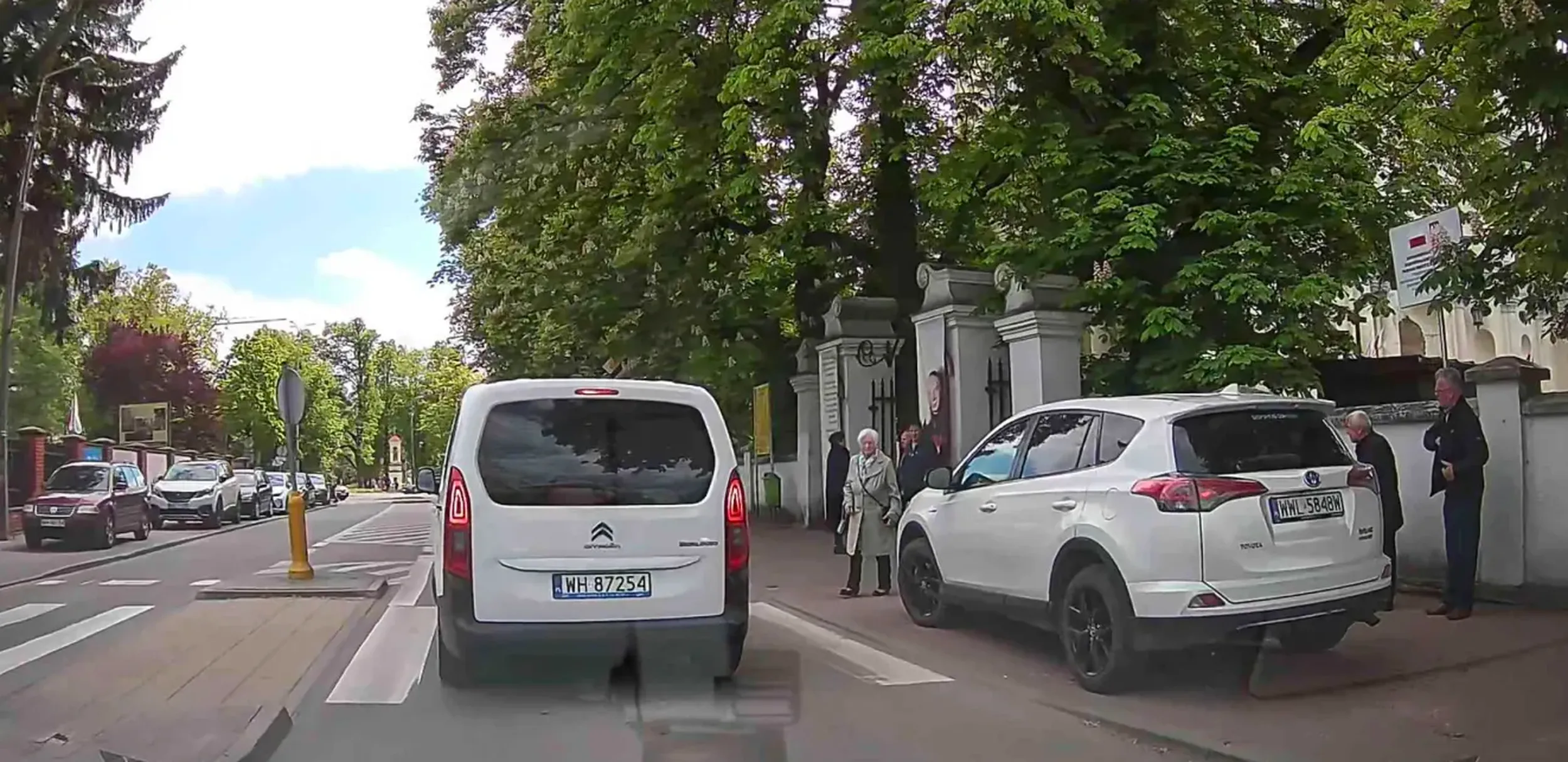 Na pasach nie parkujemy