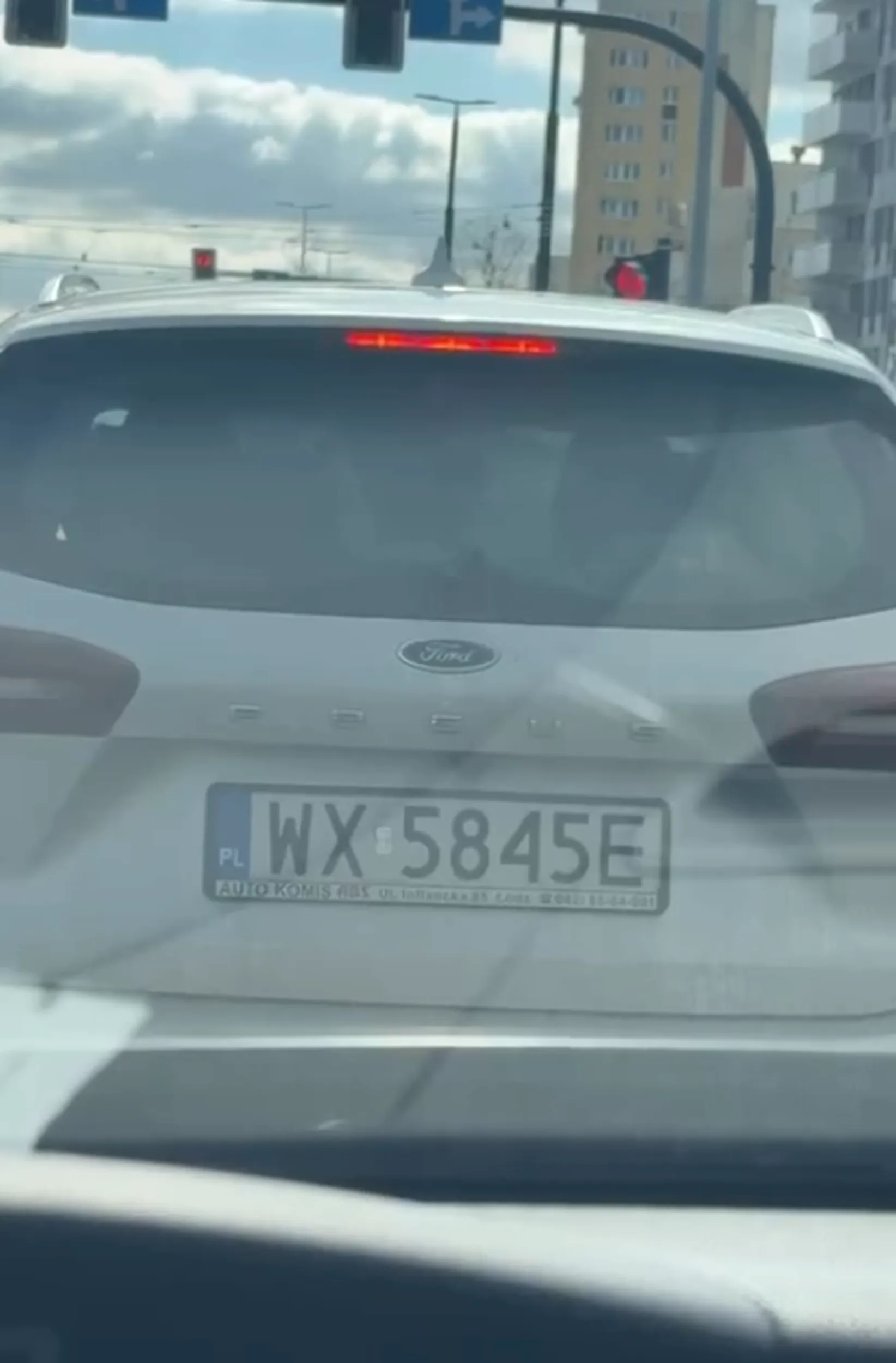 Napraw tylną wycieraczkę i włącz proszę kierunkowskazy