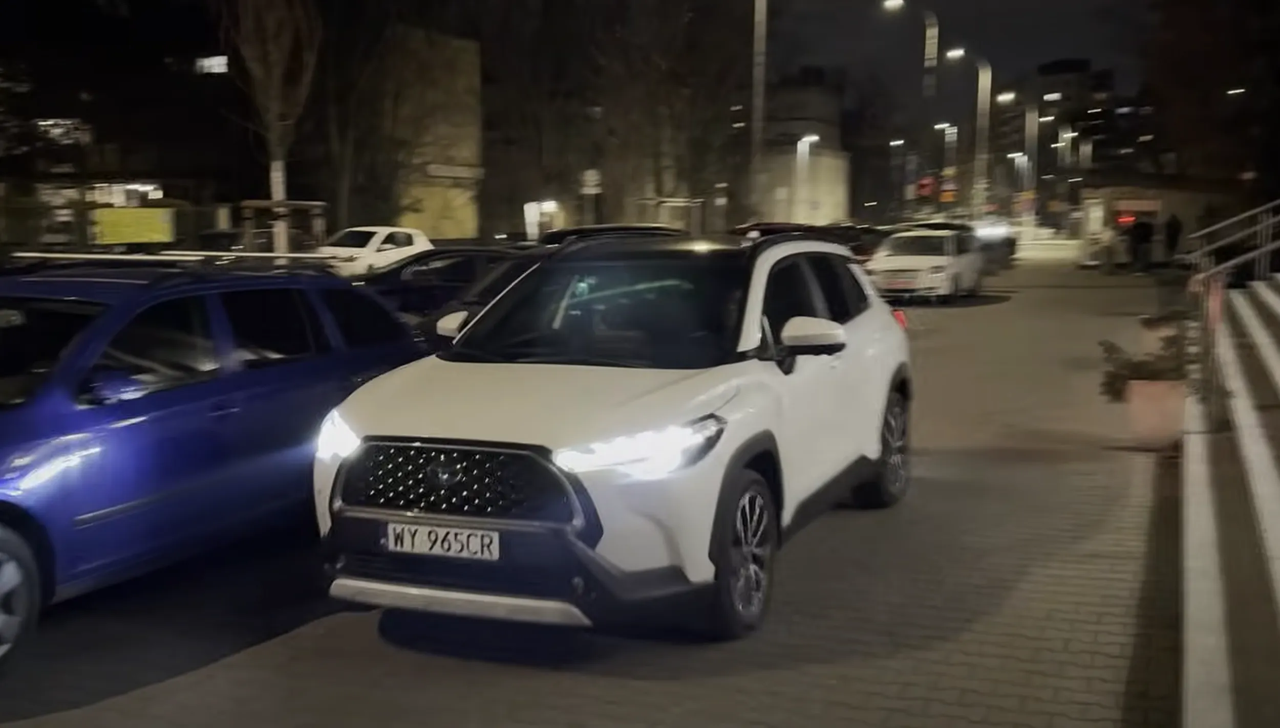 Toyota Corrolla Cross WY965CR ul. Deotymy 41, 01-441 Warszawa - Jazda wzdłuż po chodniku - 1500 PLN + 8 punktów karnych