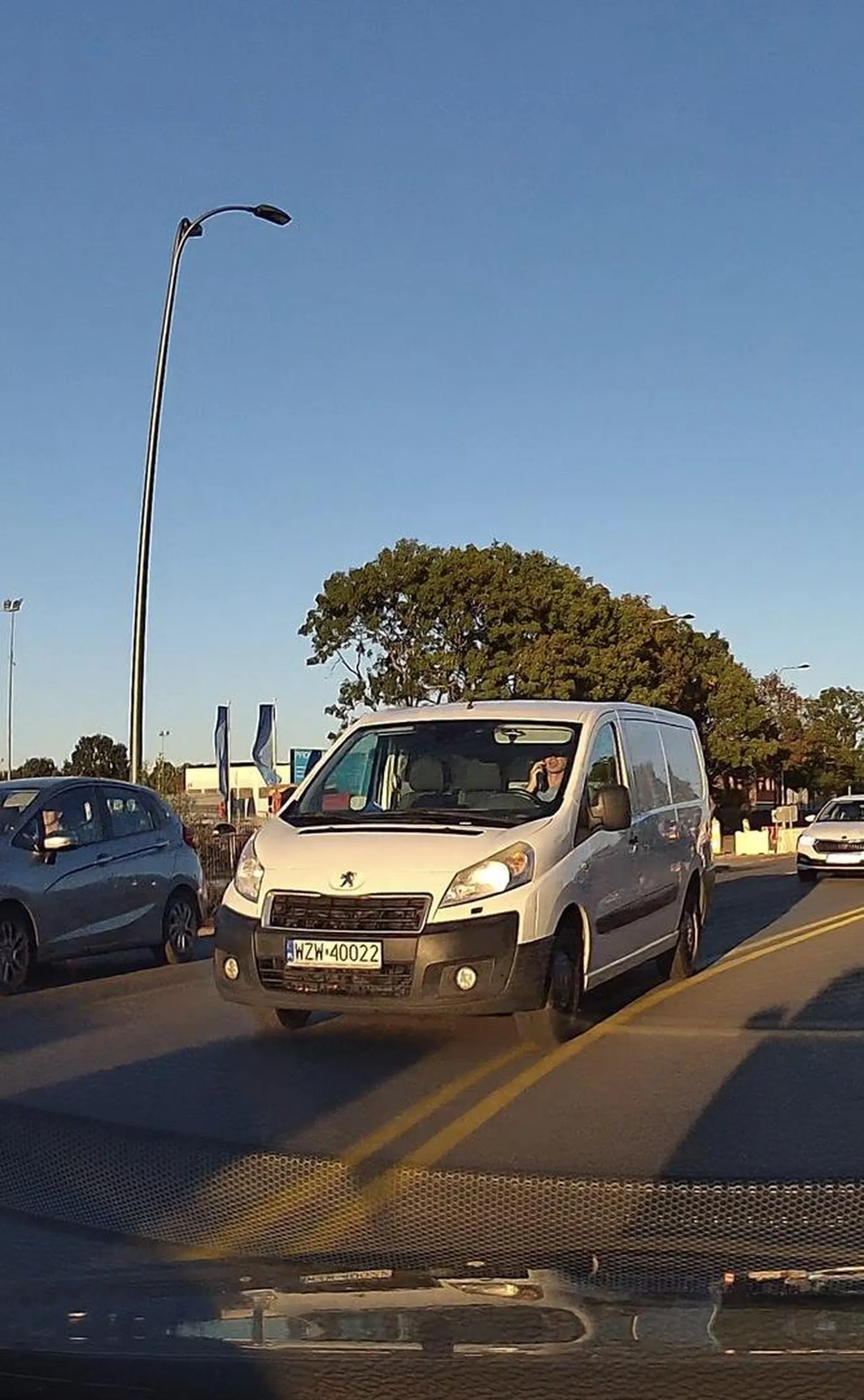 Kretyn, nic więcej.