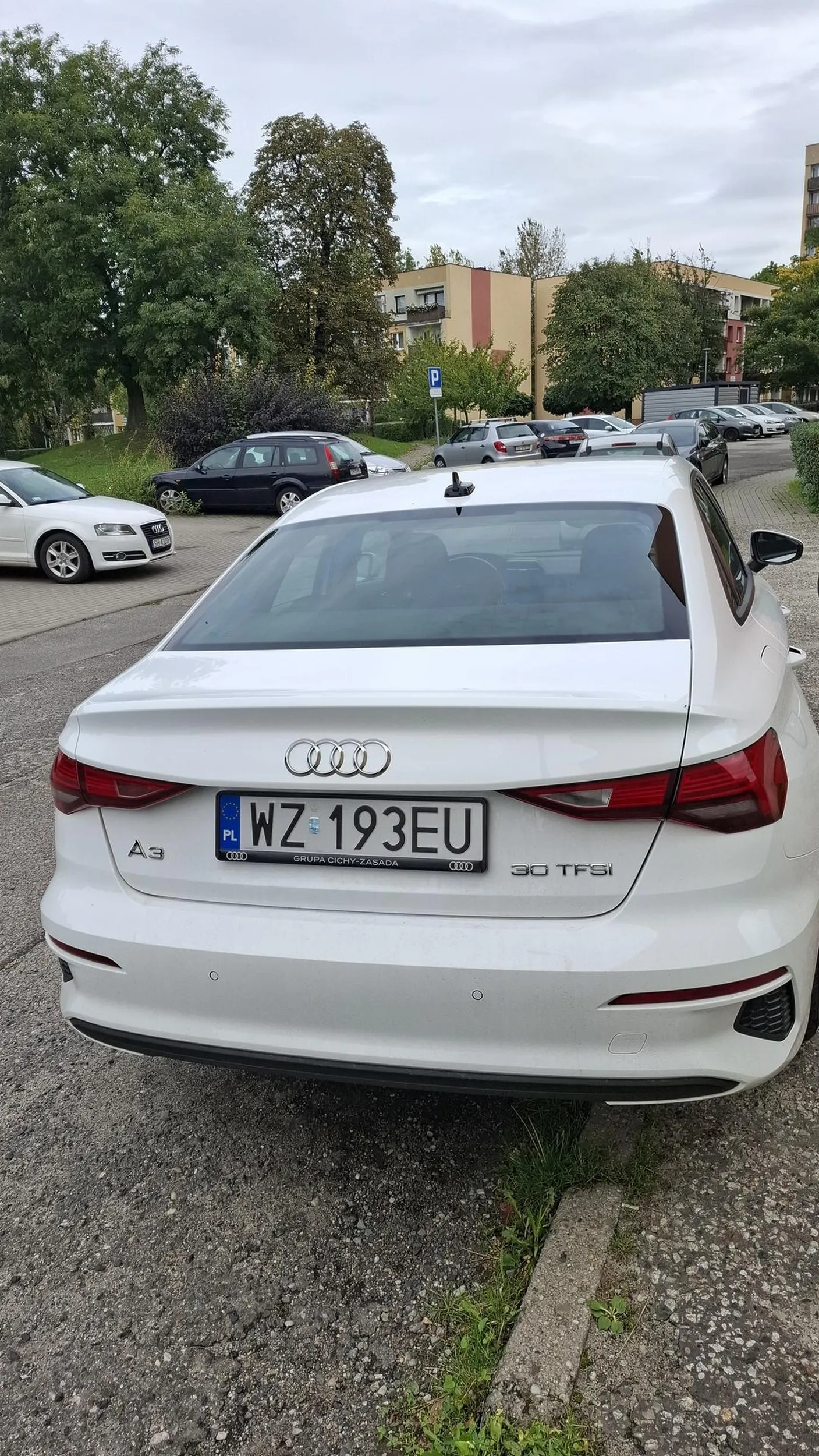 Potencjalny zabójca z premedytacją w dniu 26/09/2025 w Chorzowie ul Opolską około 5.55 rano jechał znacznie przekraczając dopuszczalną prędkość i nie wyrobił na skrzyżowaniu skręcając w ulicę Mariańską. Doprowadziłby do zderzenia czołowego z prawidłowo   jadącym rowerzystą.