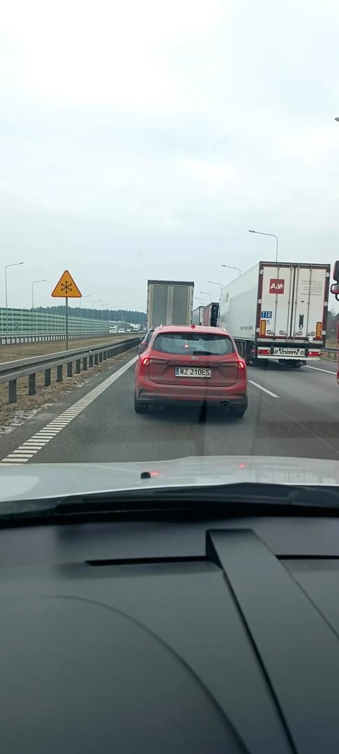 Znajdę cię smyku, za tą akcję na A1 mało w barierki nie wpadłem szkoda że udało ci się uciec nie podaruje nauczysz się jeździć piracie drogowy