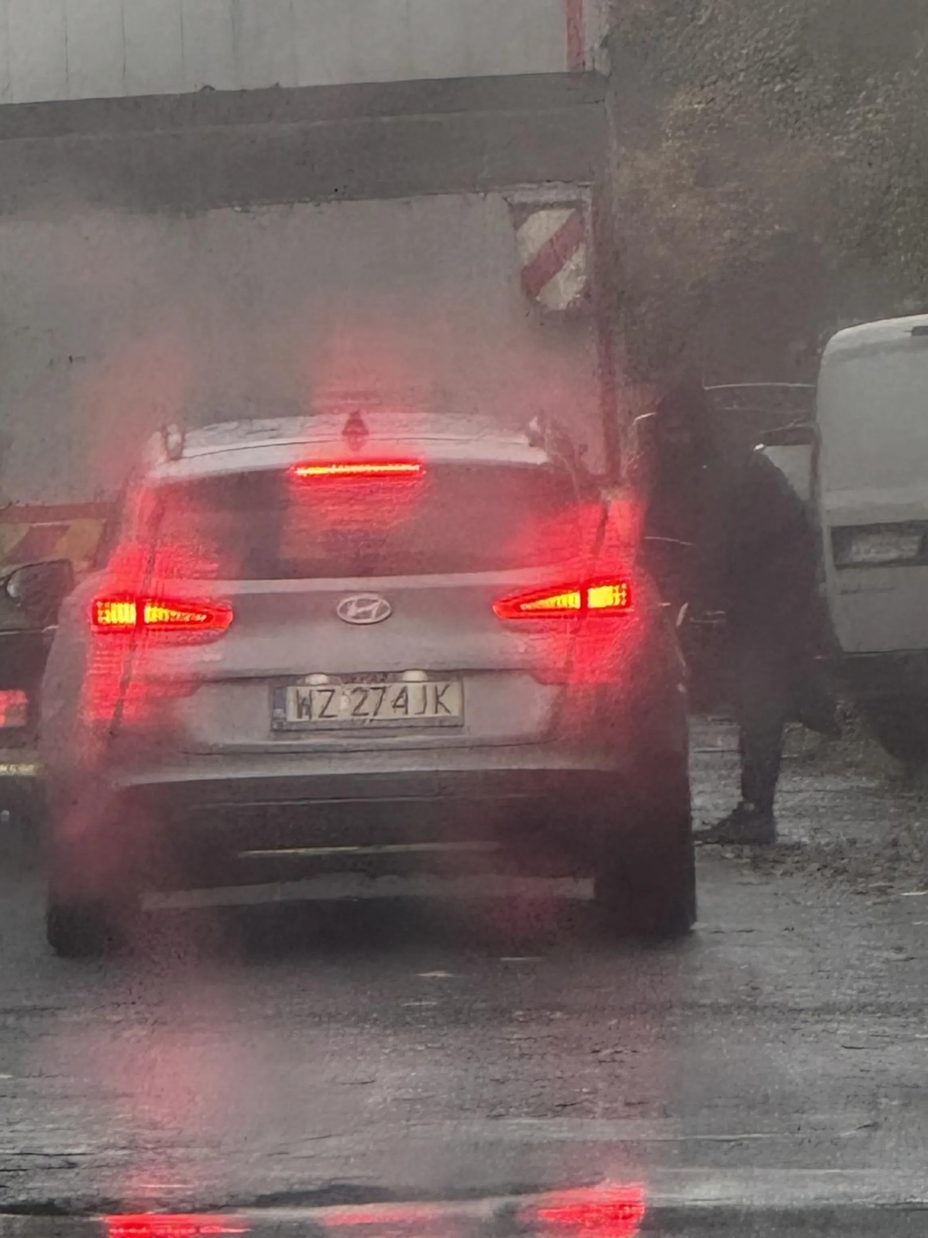 Sam sobie w pizdę wsadź telefon kondonie