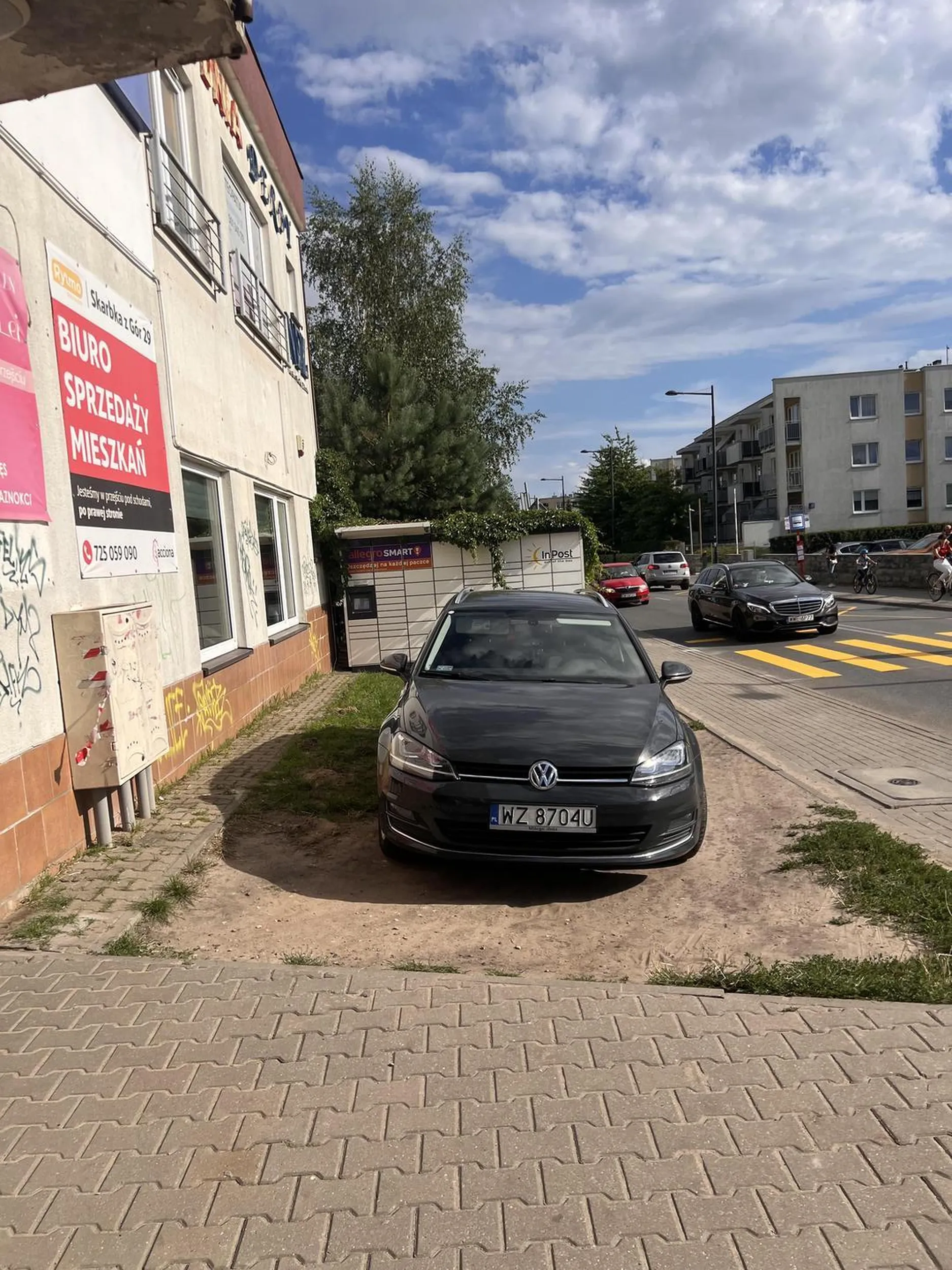 Jeżenie po chodnikach i rozjeżdżanie zieleni wychodzi Ci znakomicie. Nie rozmnażaj się