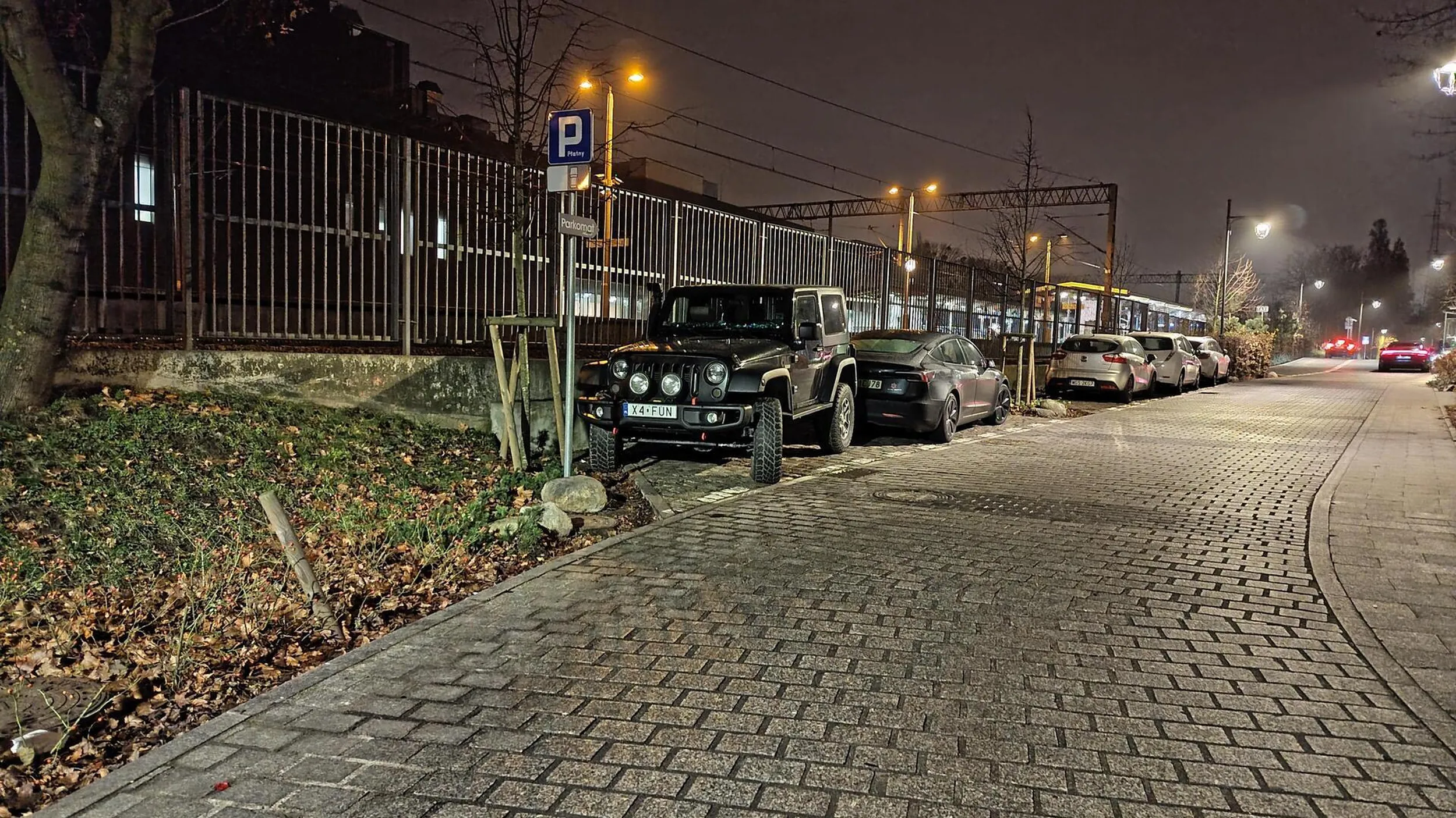 Patrz na znaki bo jeździsz pod prąd