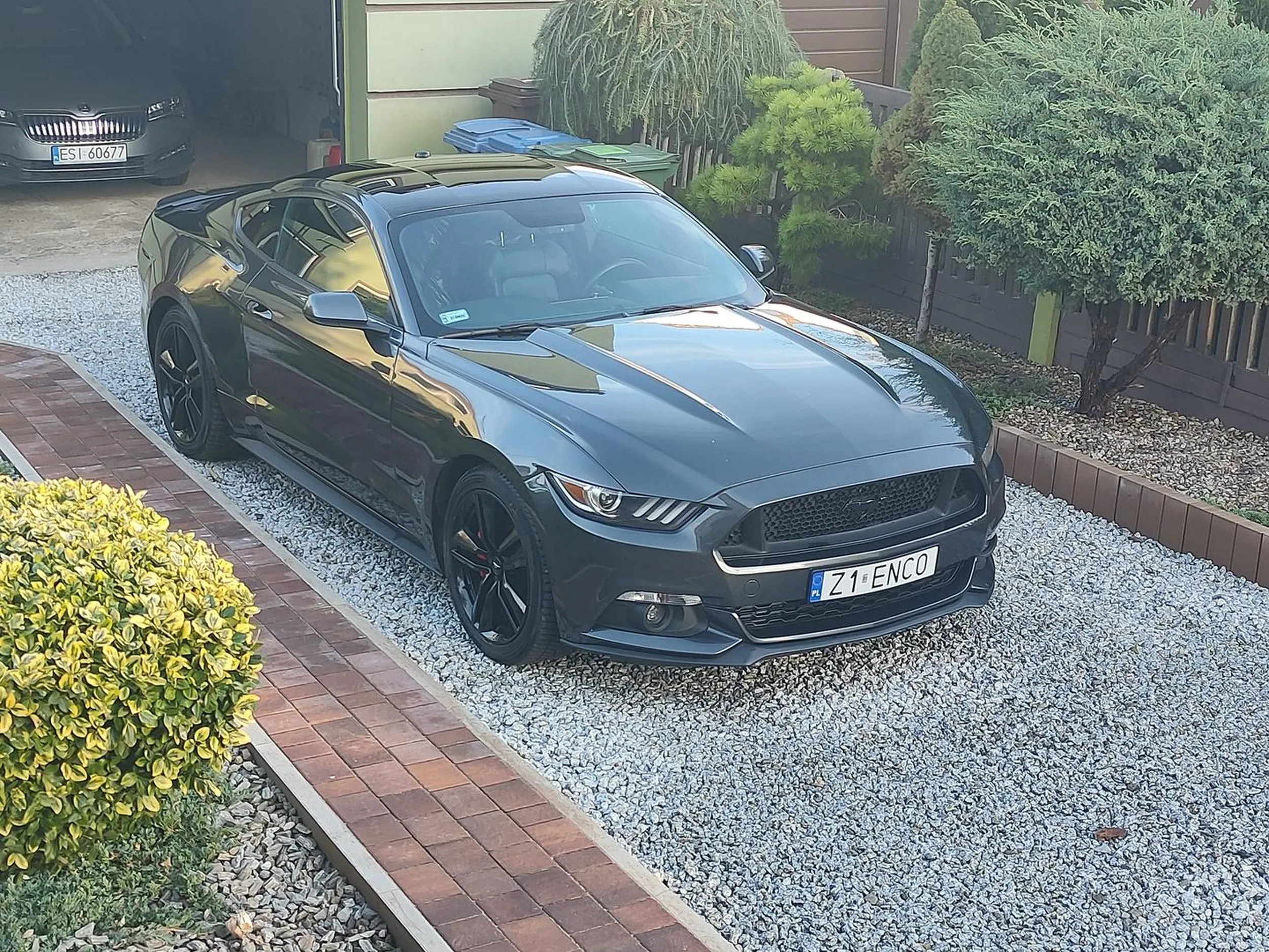 Auto było fajne ale już sprzedane i teraz cieszy się nim fan z Opatówka ale blachy zmienił. I wcale nie taki szybki wszystko w granicach prawa ?