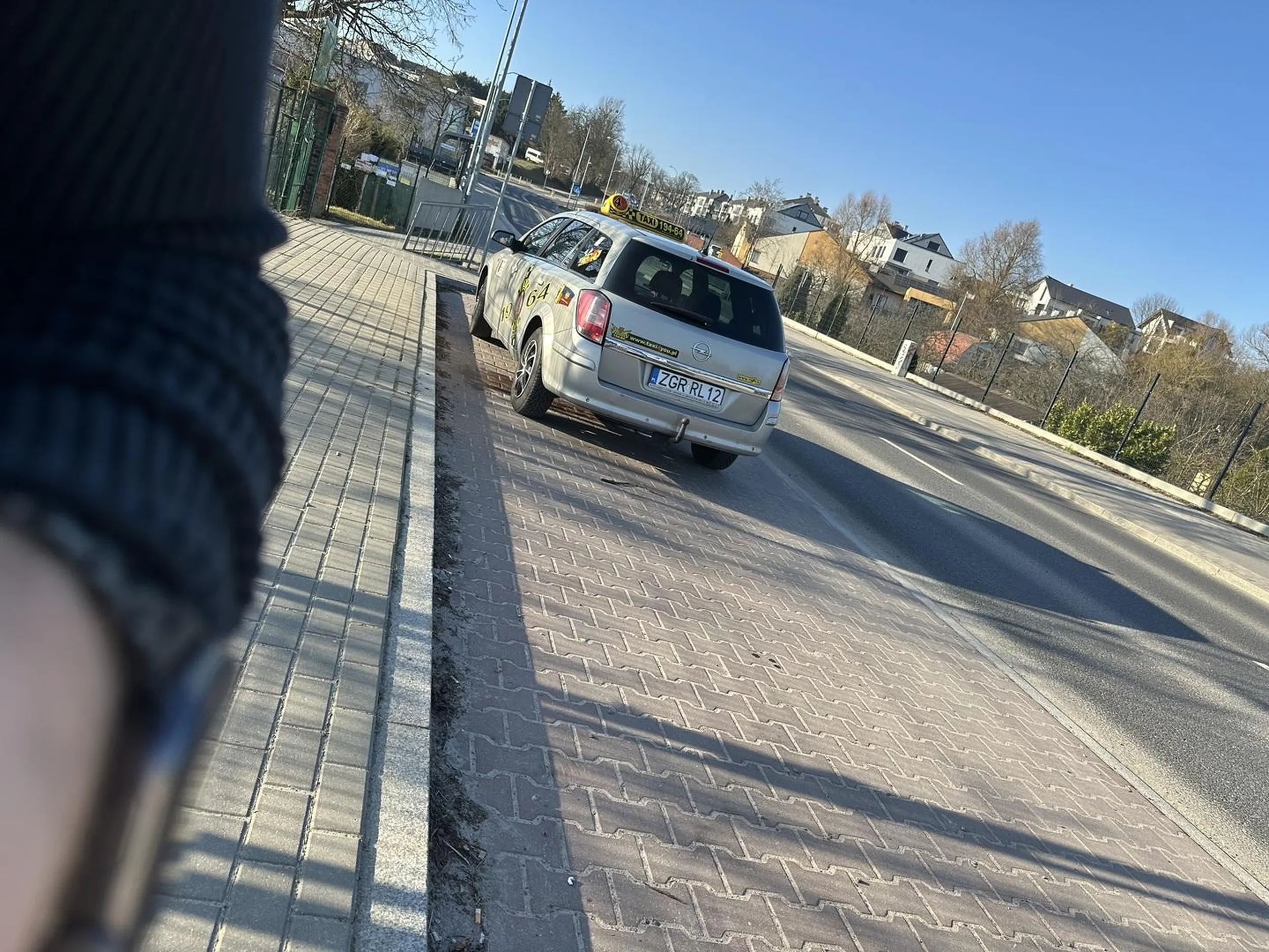 Burak prawie mi po nogach przejechał. Chyba nie Polak bo średnio się porozumieć można