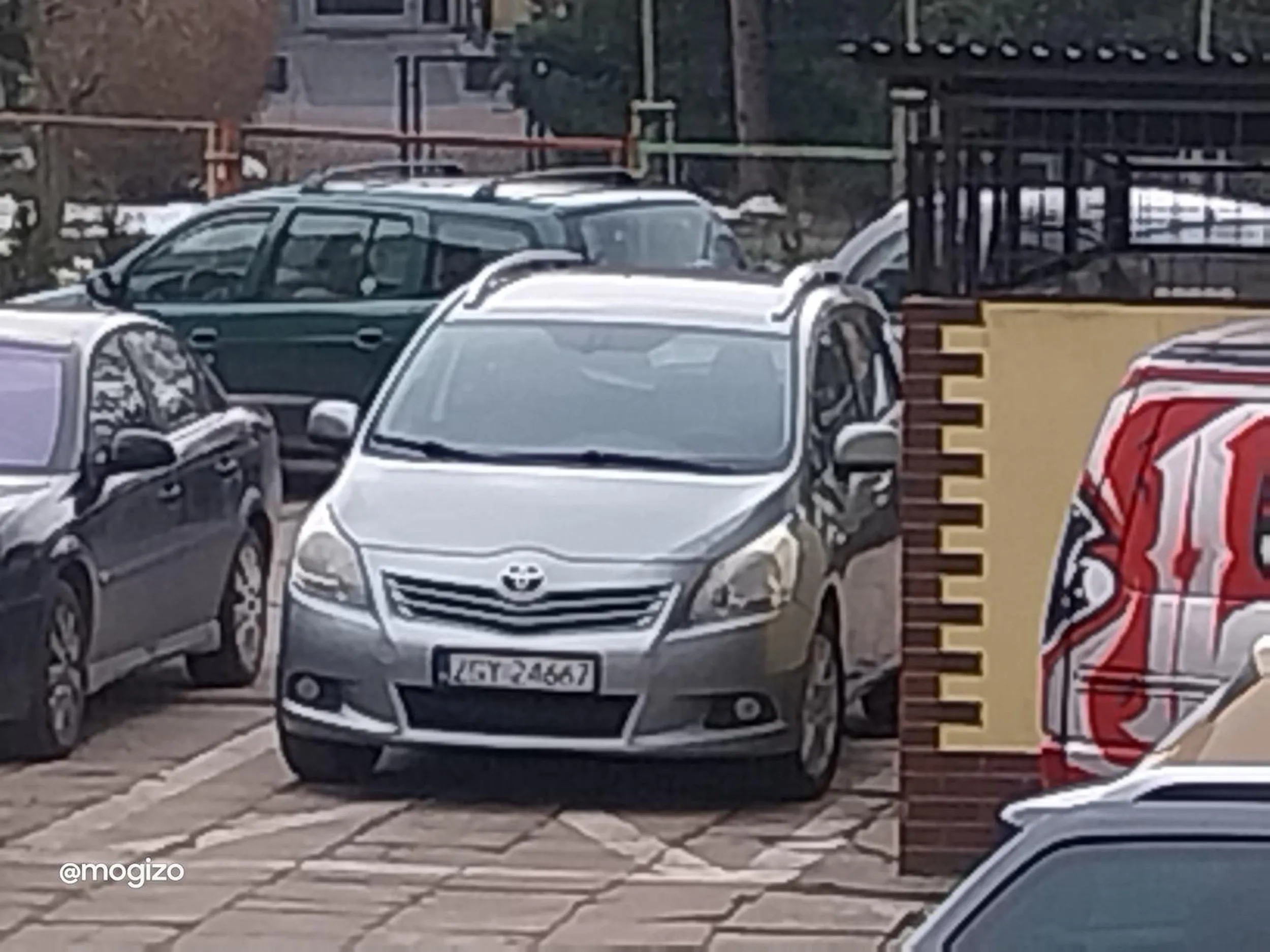 Nie potrafi stawiać.