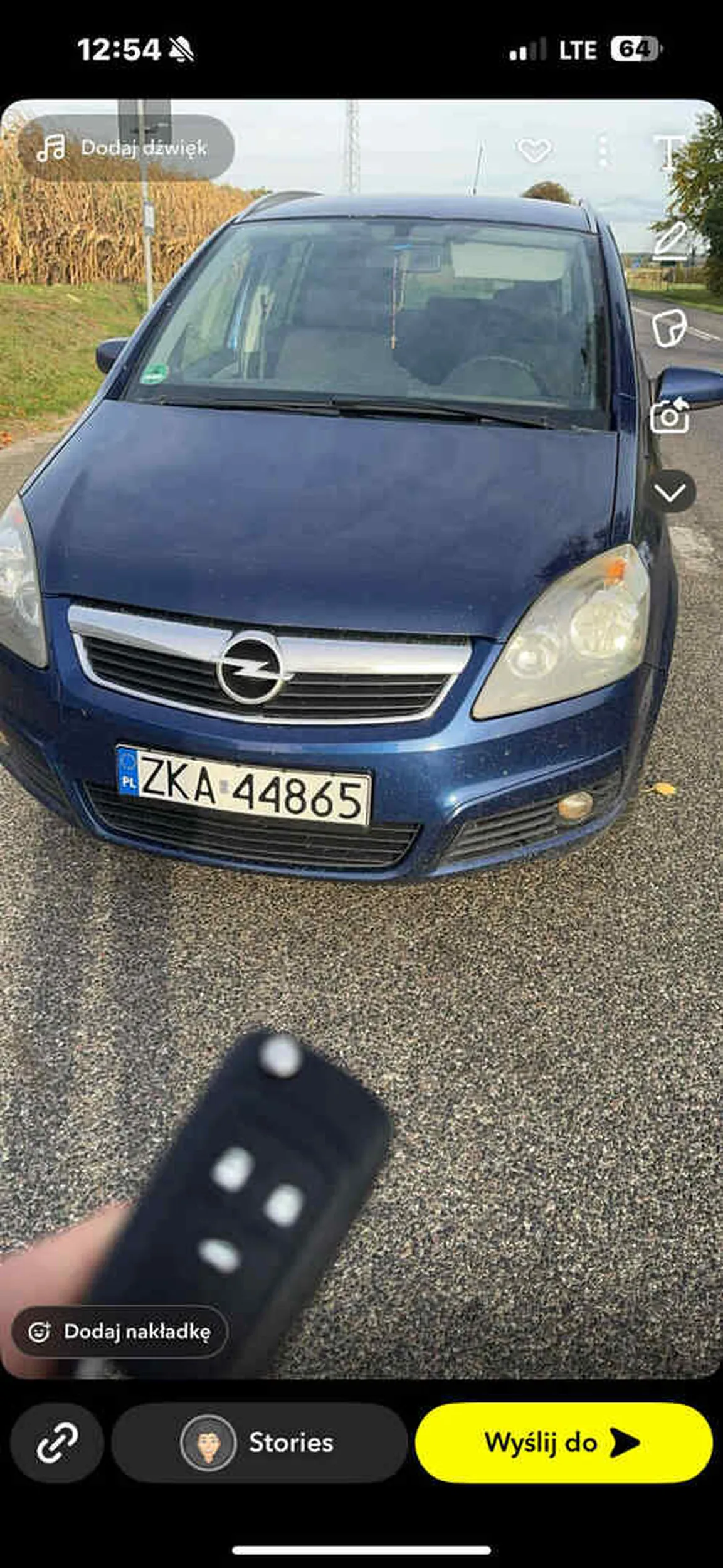 Piękna fura a kierowca też git pozdro szerokiej drogi