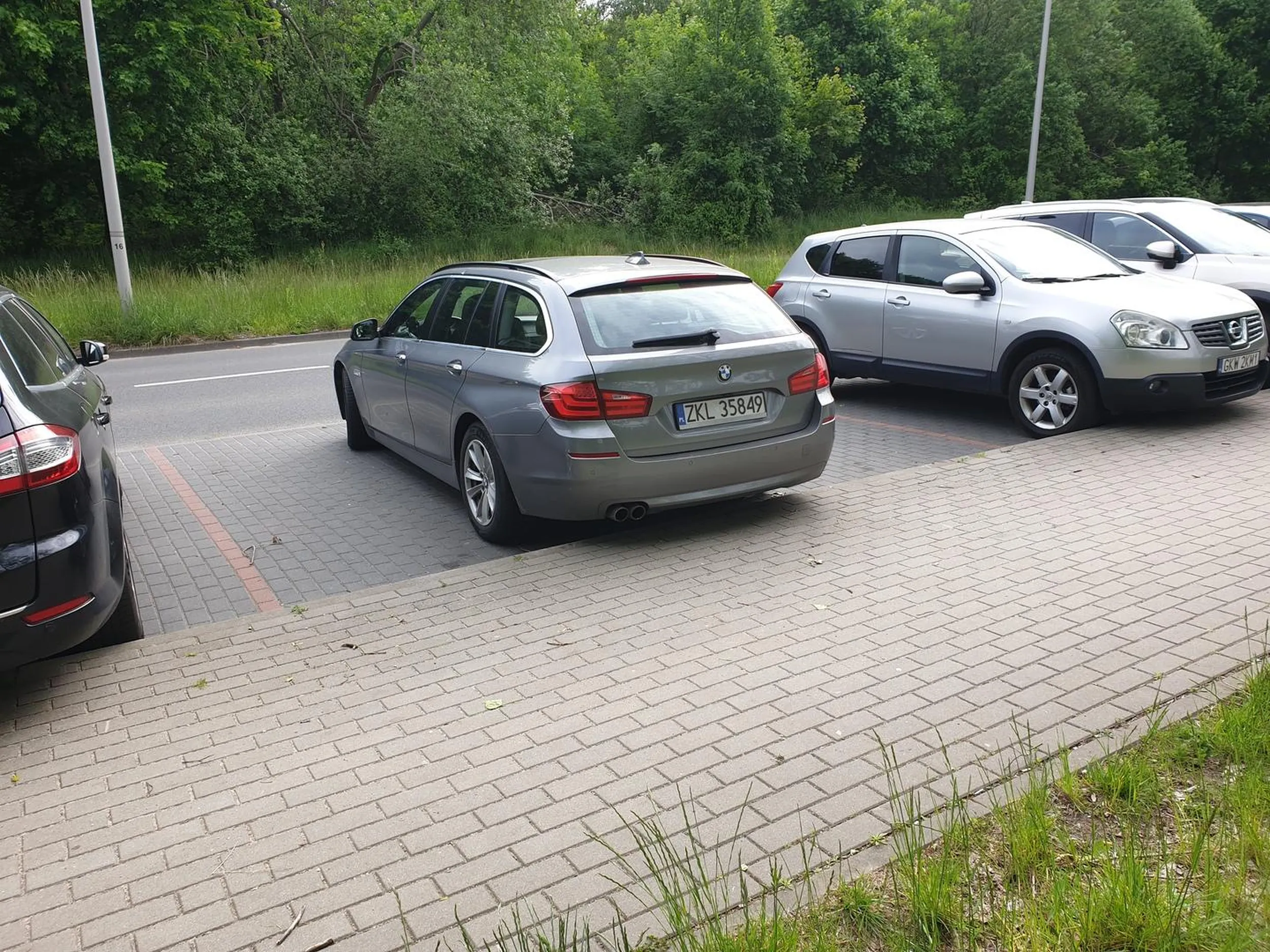 marka samochodu zobowiązuje do trzymania pewnego poziomu umiejetnosci ...