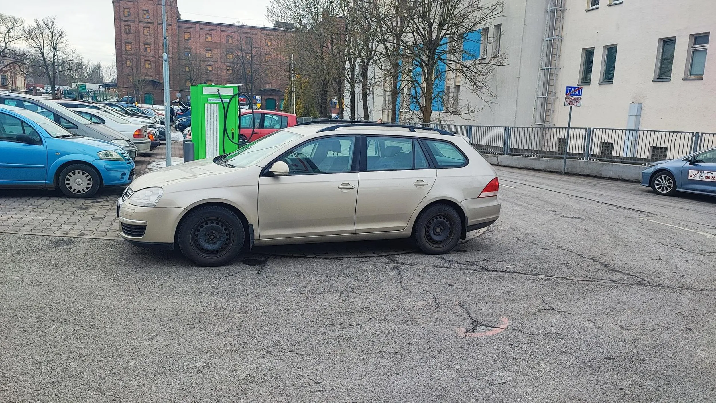 Parkuje jak kretyn...