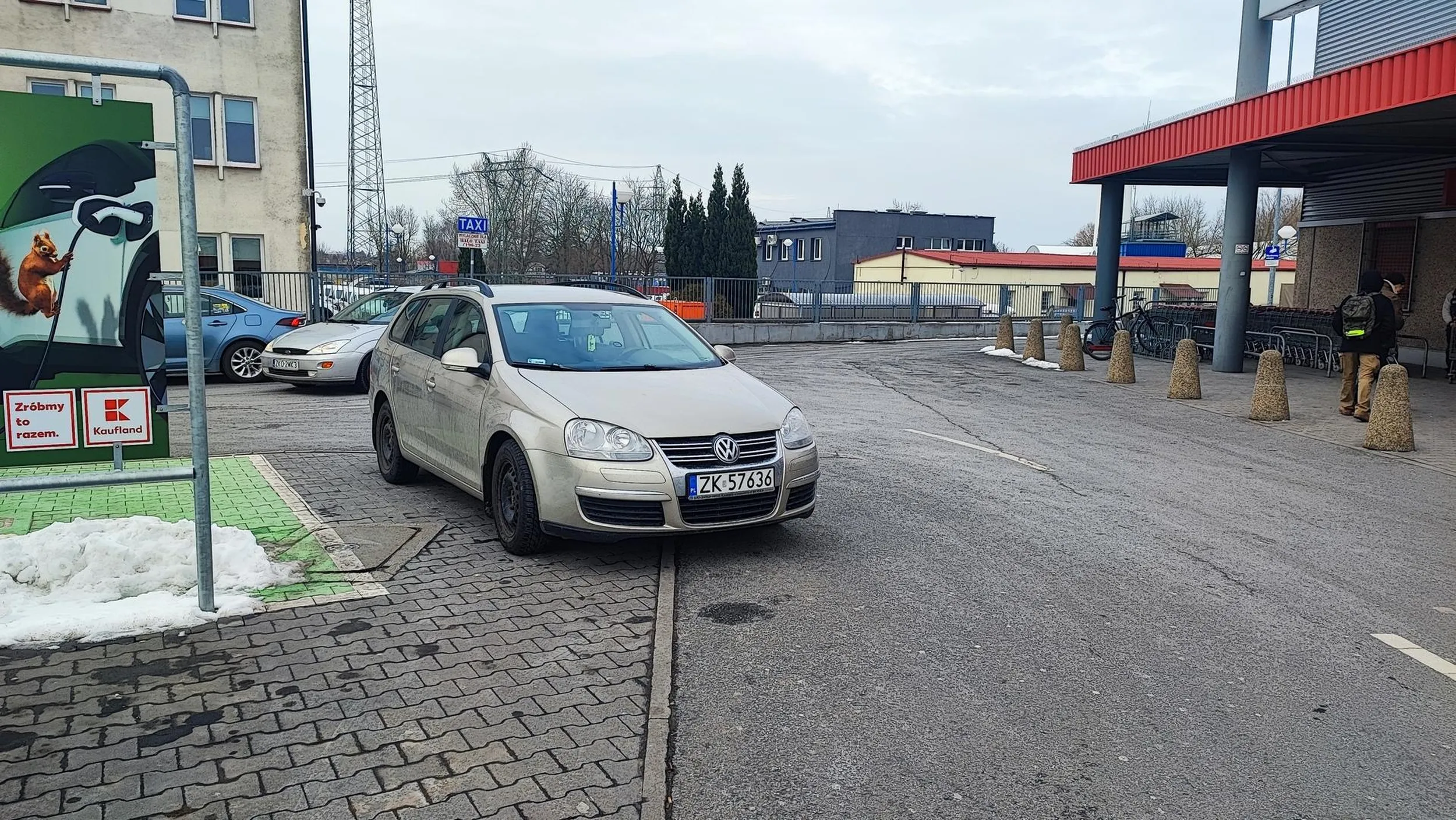 Parkuje jak kretyn...