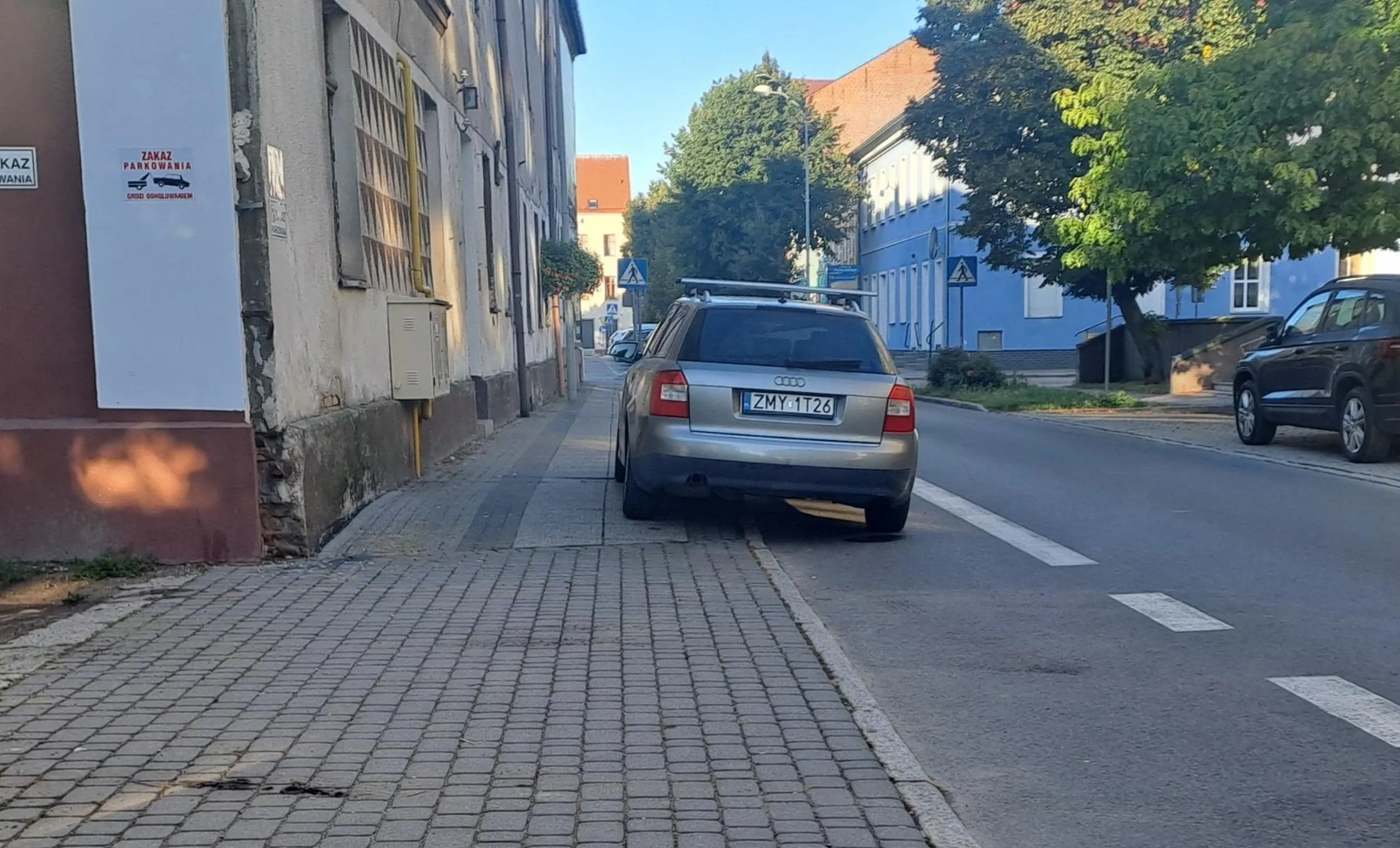 To jest ścieżka rowerowa, a nie parking na gruz.