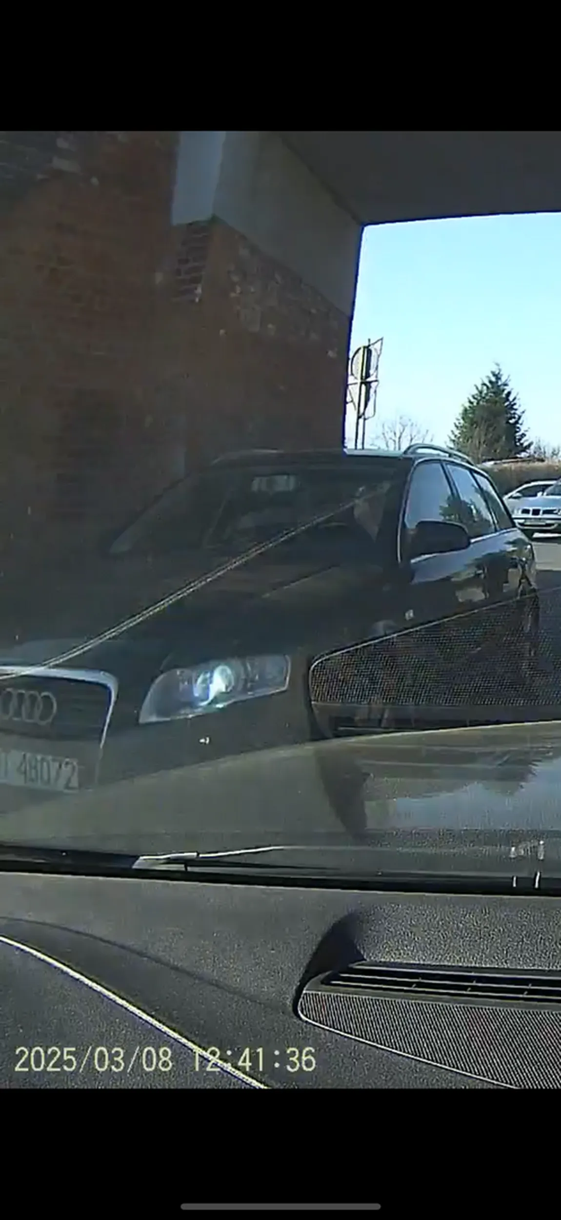 Tego palca to sobie w dupe wsadź i naucz się jeździć