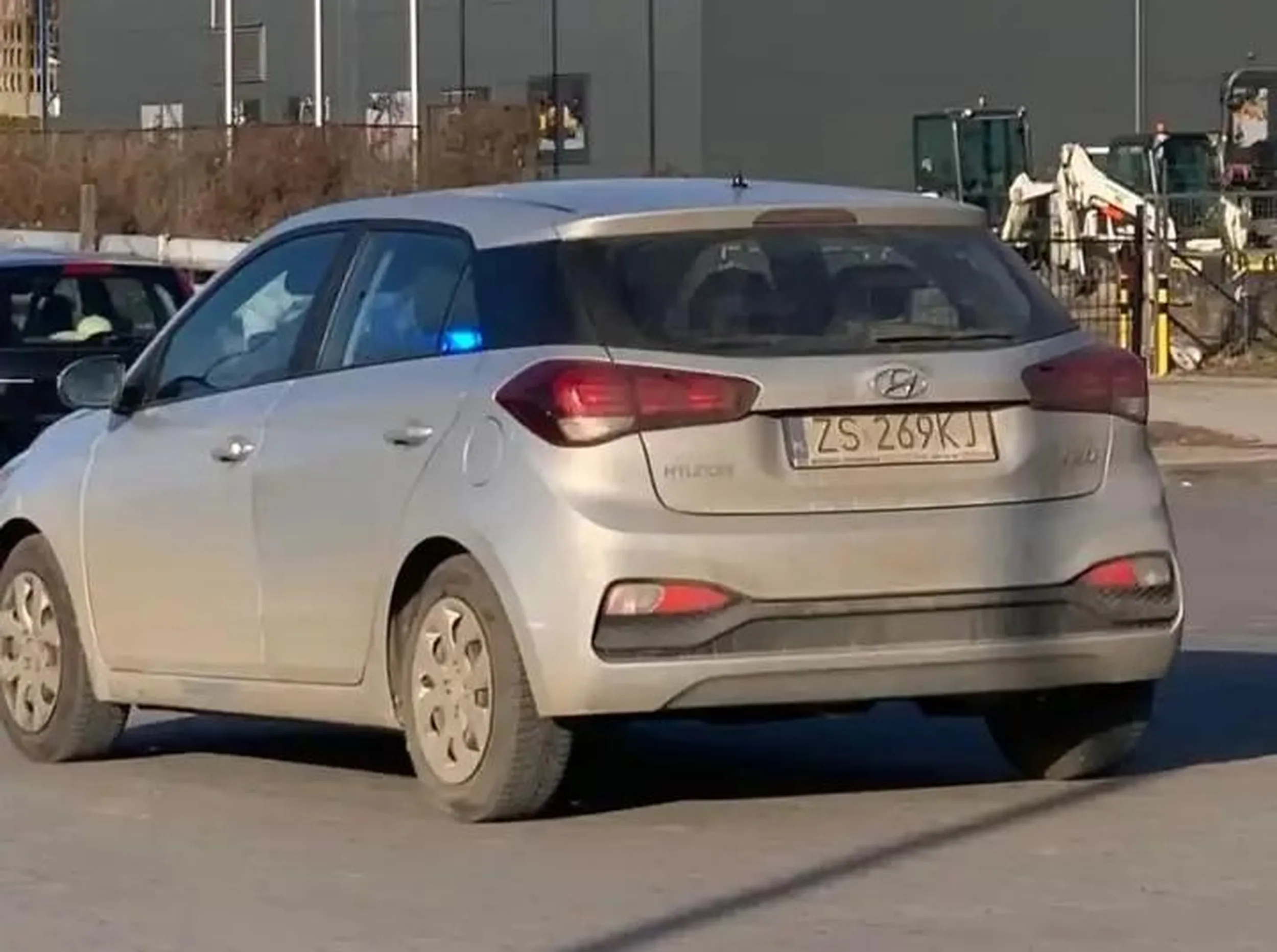 Srebrny Hyundai i20 psy!!