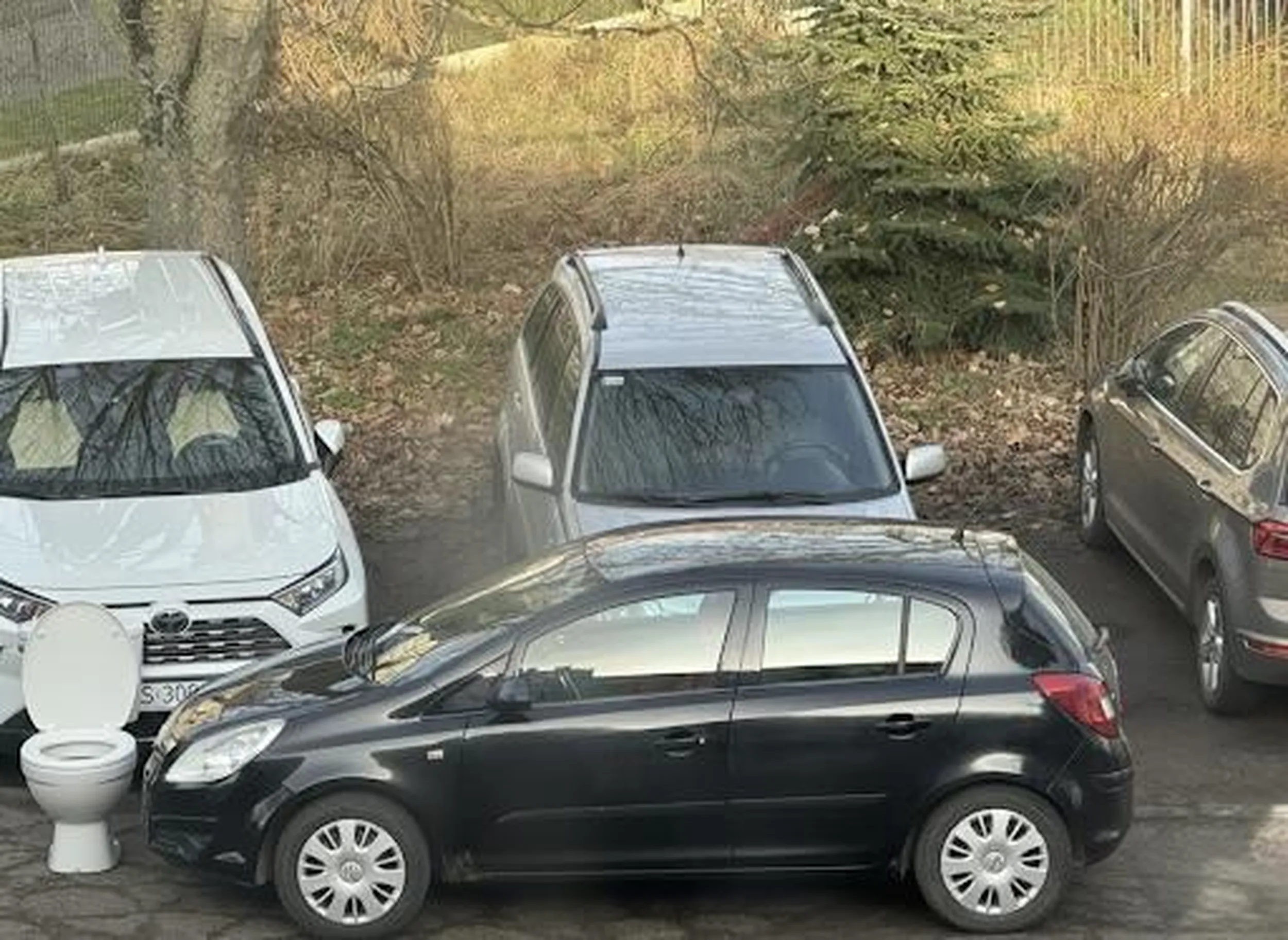 Osoba zastawiła mi auto. Nie mogłem wyjechać, miała pretensje że chce teraz wyjechać. Nie polecam kierowcy, pojechałem z miejsca parkingowego około 30 minut temu