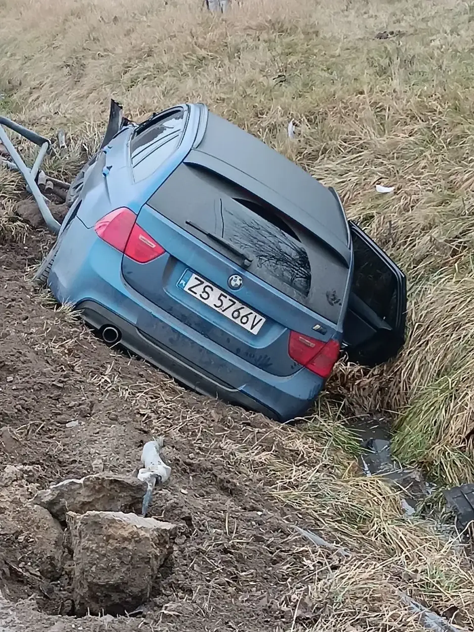 27 stycznia 2025 na Oruni (Gdańsk) wyprzedzał na ul Równej ciąg pojazdów, jadąc na ograniczeniu do 30 km/h , jechał około 100km/h zahaczył ciężarówkę i potrącił prawidłowo idącą dziewczynkę. https://www.trojmiasto.pl/raport/Kierowca-BMW-potracil-dziecko-rt405238.html