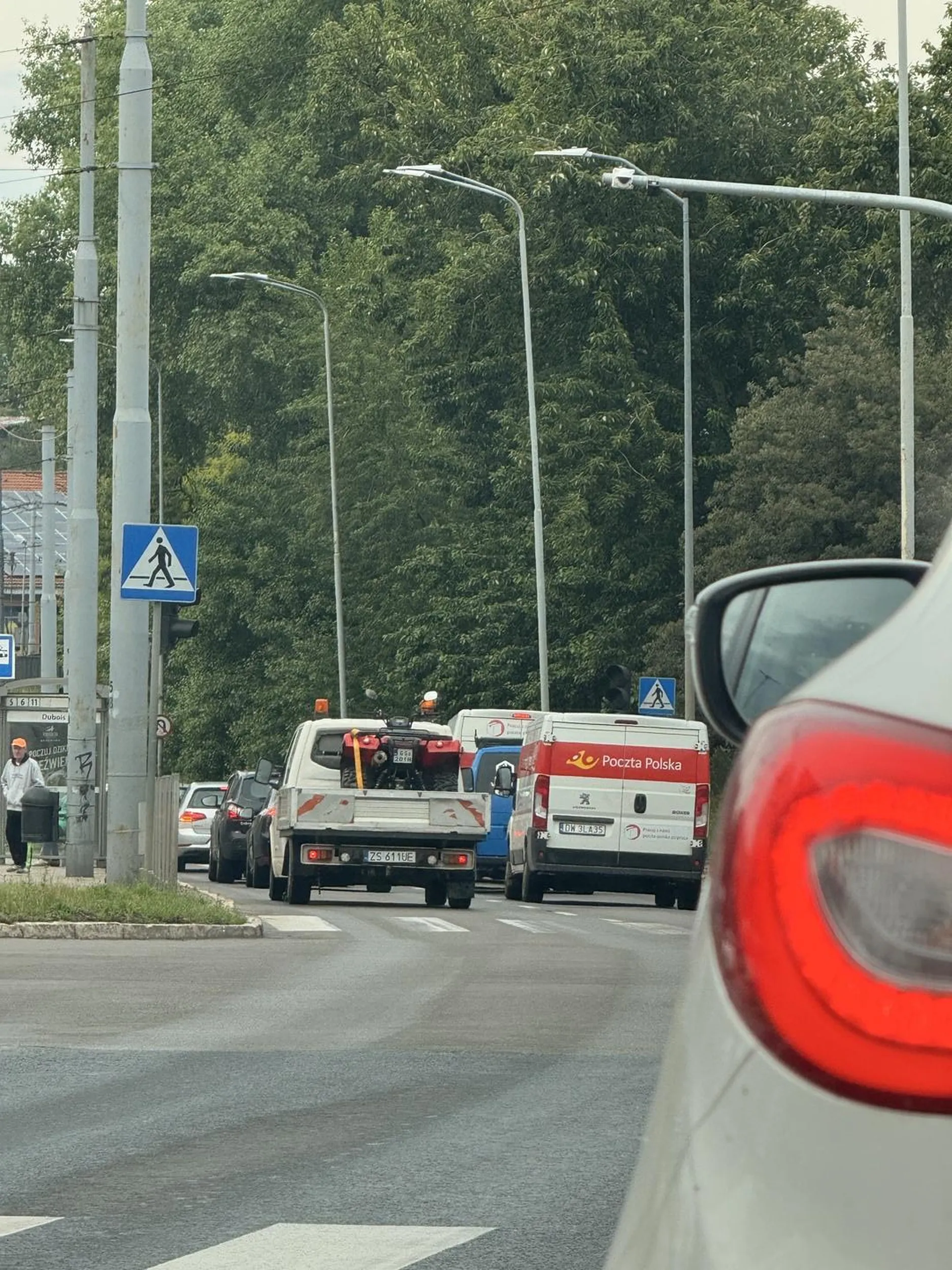 Ziomek bez chwili zawahania przejechał na czerwonym