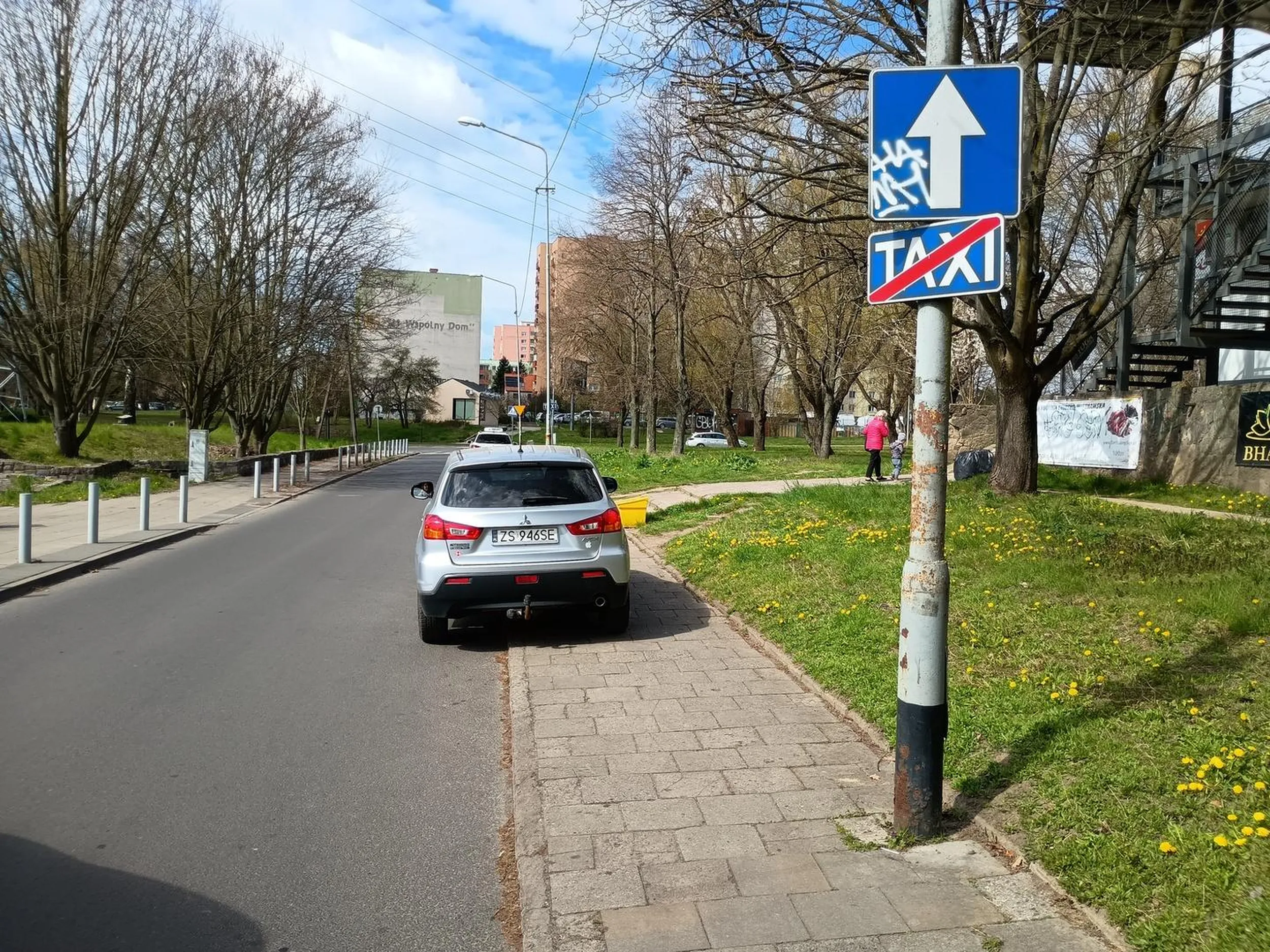 Do Żabki? A to jestem taksówką.