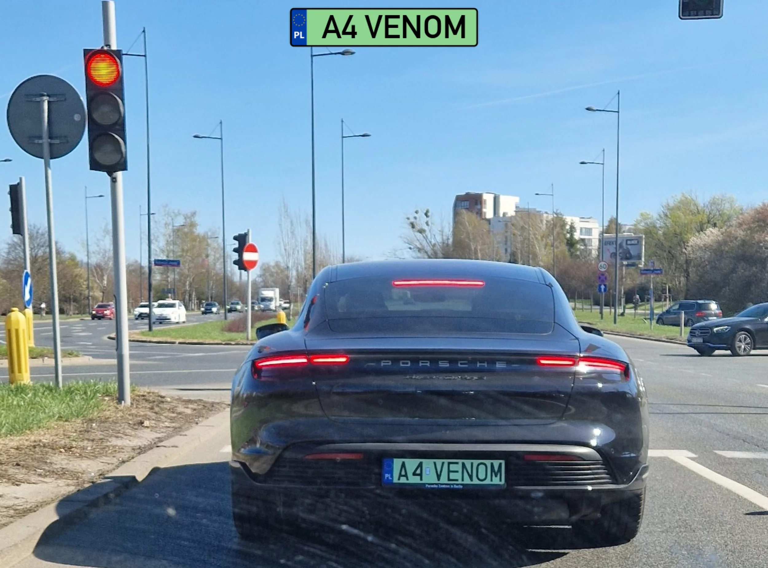 Nadal jeździ na tym wozie