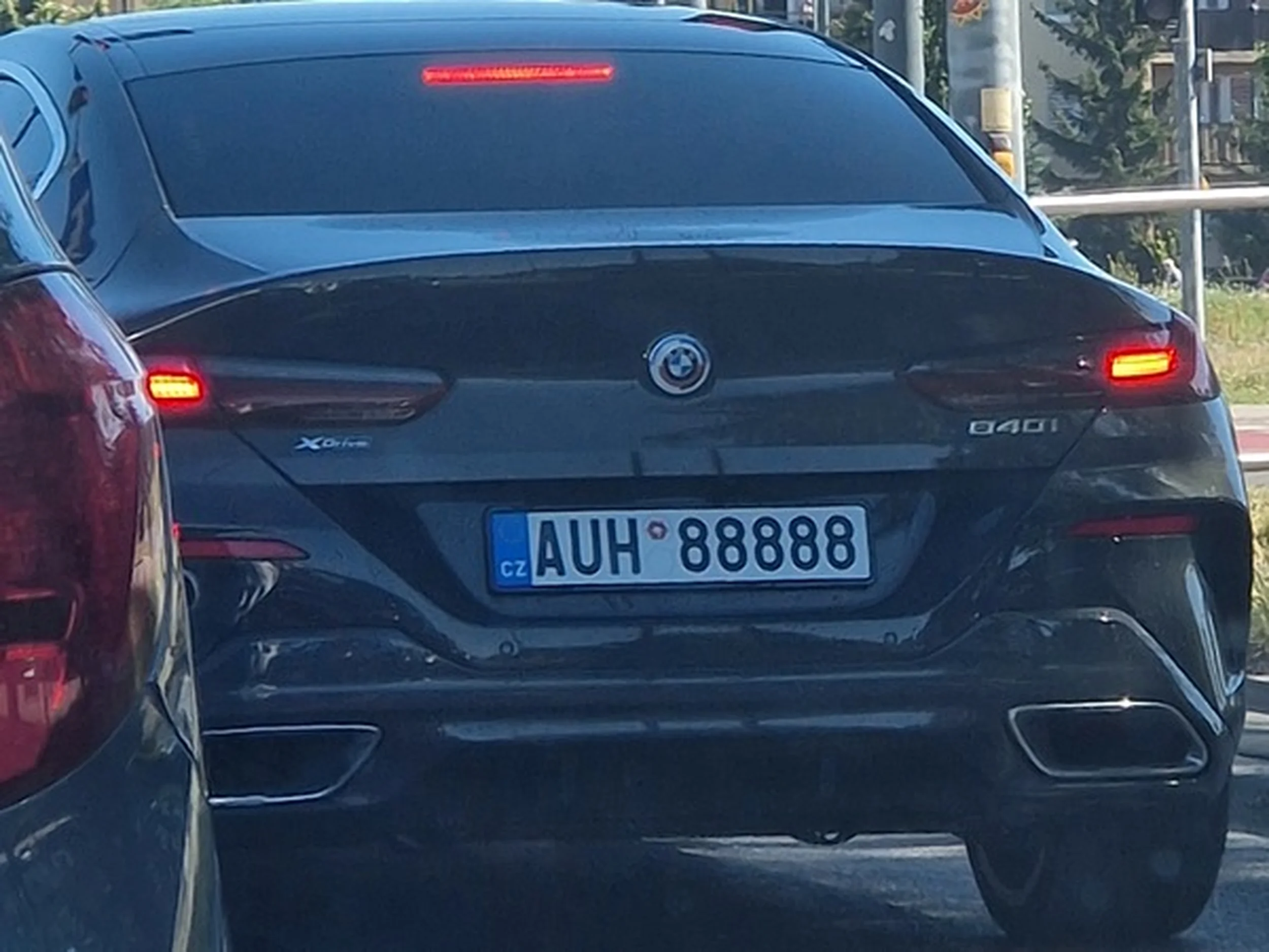 Fajny numer, blacha AUH 88888