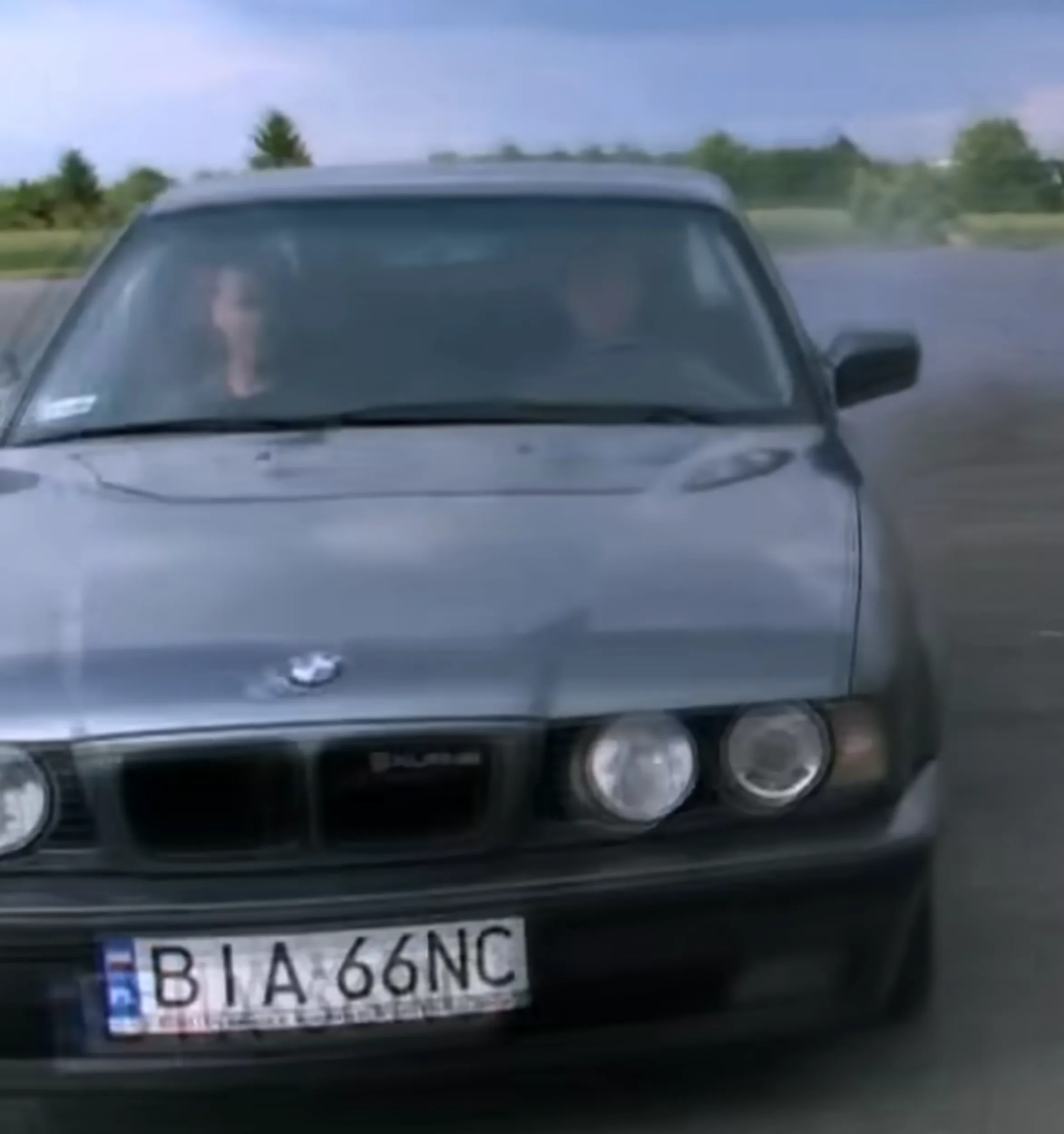 fajny samochód prawie mnie przejechał