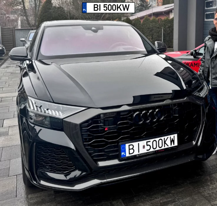 AudiRSQ8 600 KM. Konkretny samolot