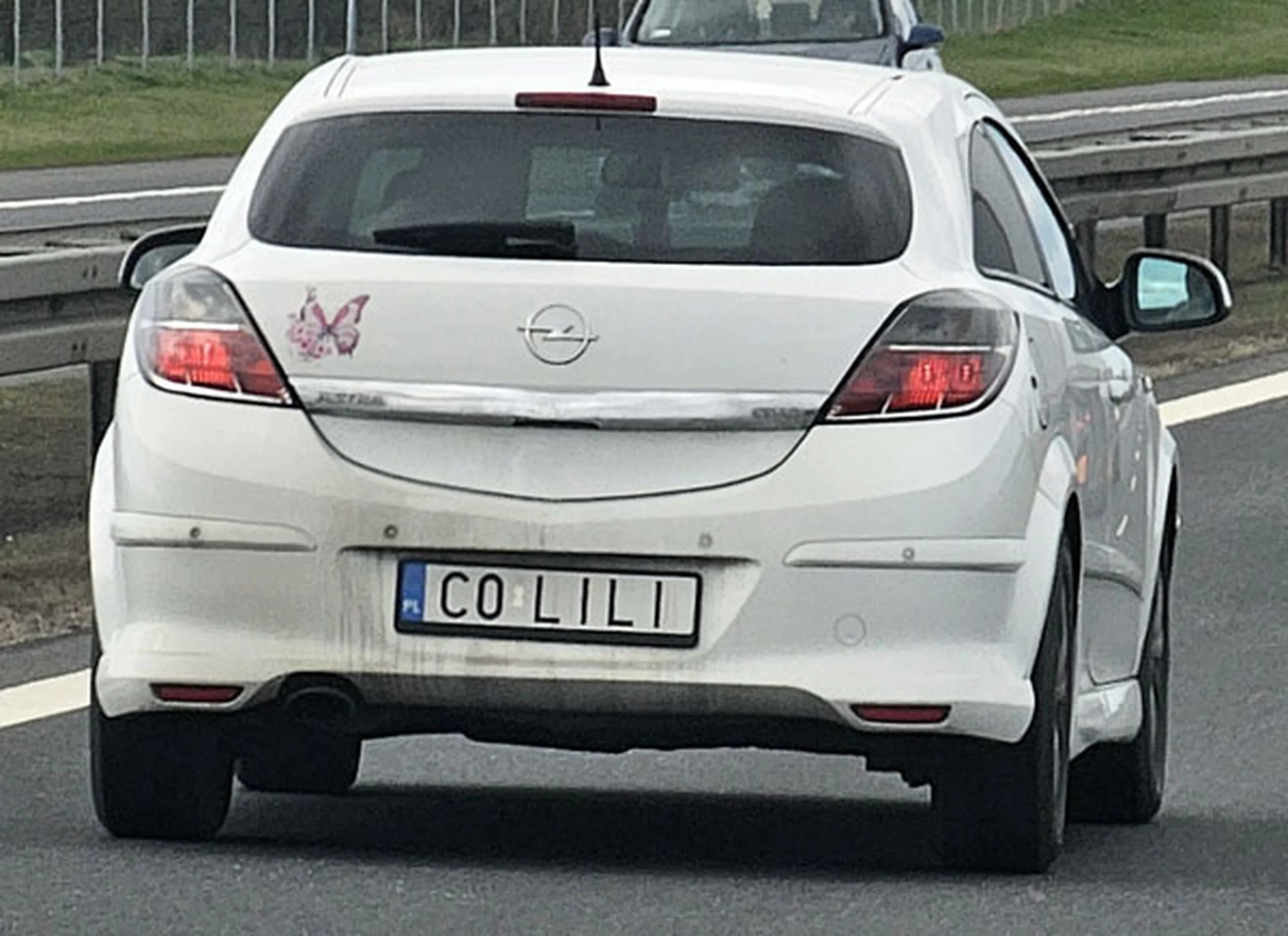 Fajny numer, blacha C0 LILI