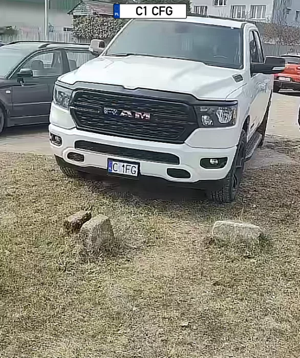 Trawnik dopiero będzie więc można