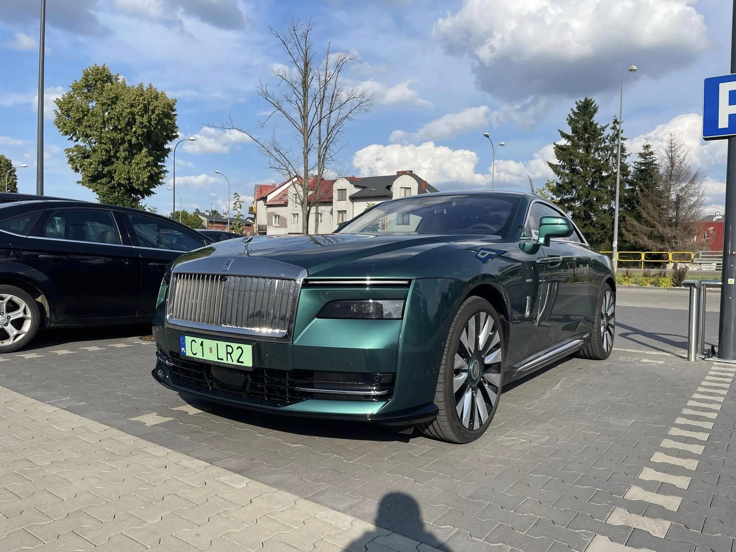 co za wstyd, żeby dorosły człowiek nie potrafił zaparkować, dzieci na kursie prawa jazdy robią to lepiej