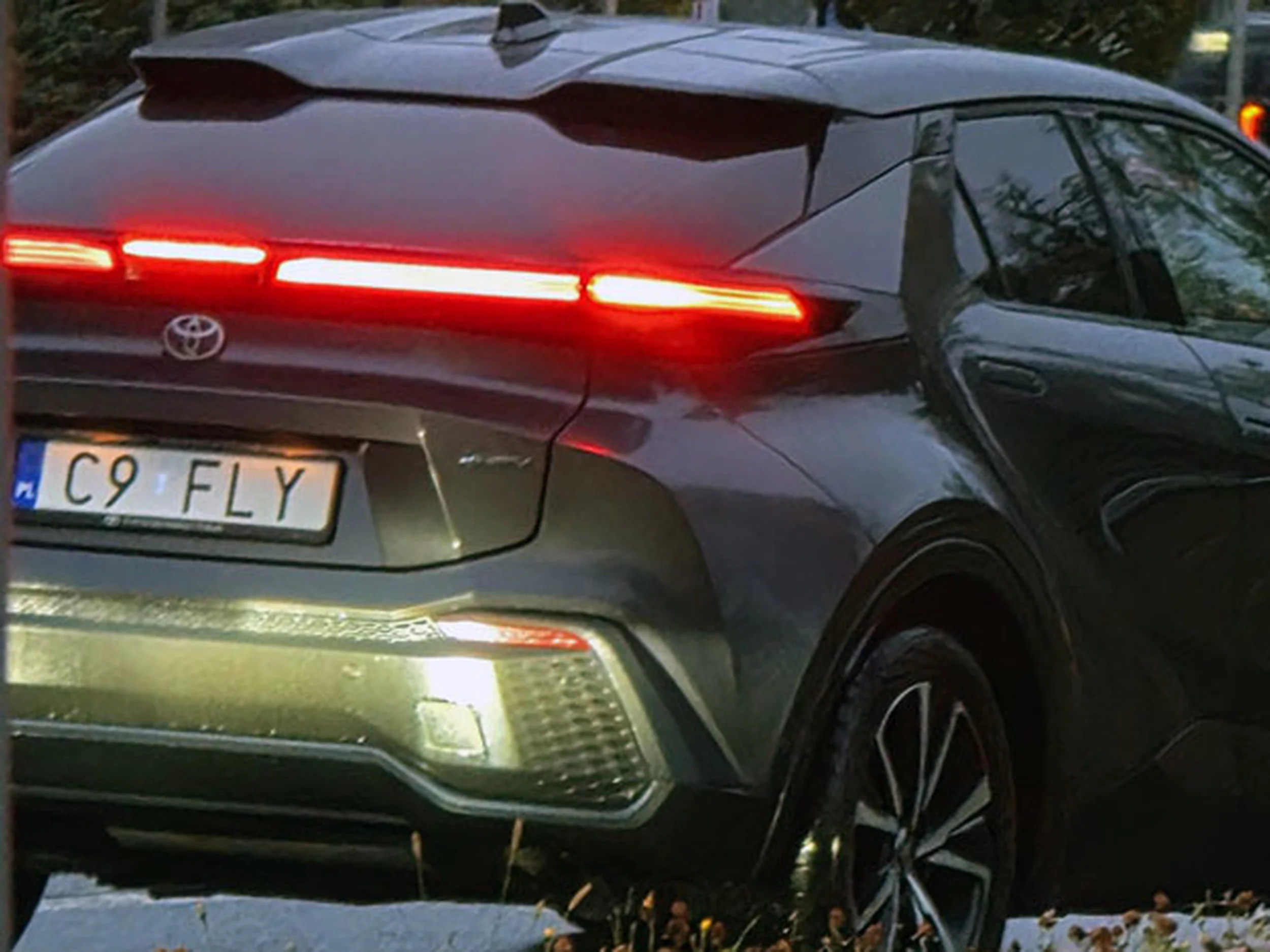 Fajny numer, blacha C9 FLY