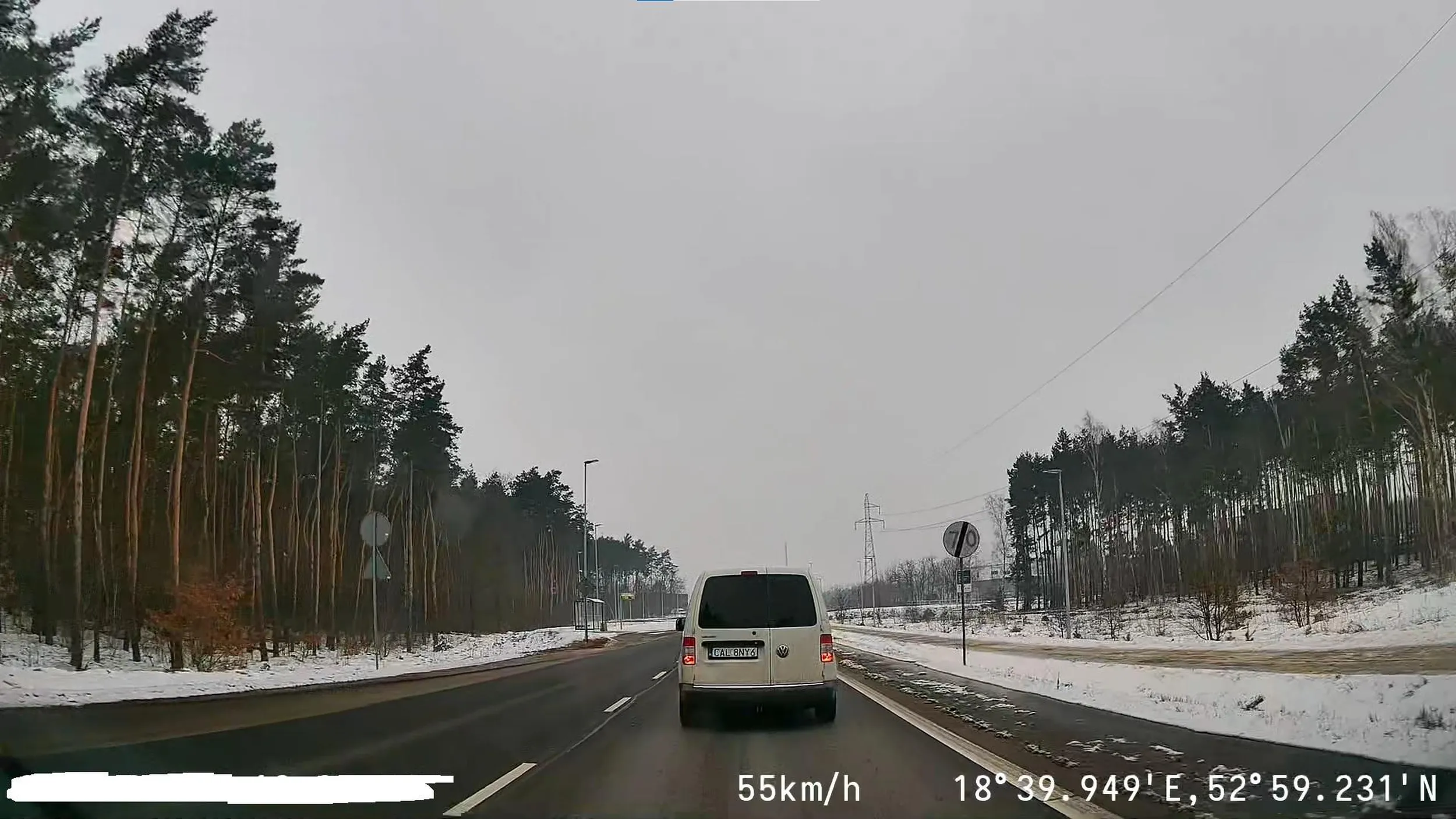 Buc jedzie 50 w miejscu gdzie można 70. Warunki drogowe bardzo dobre.