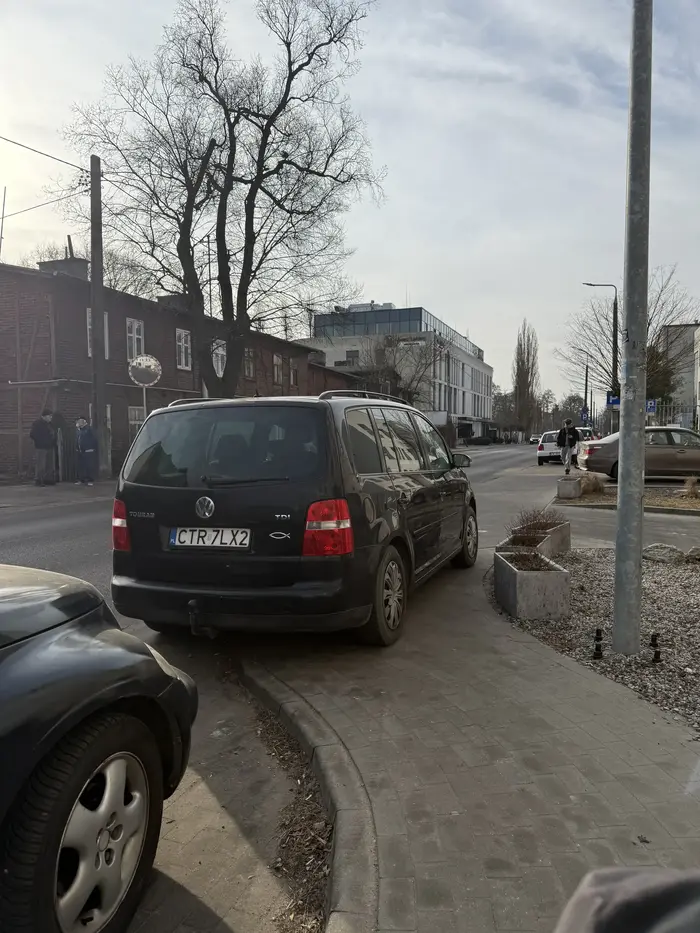 Proszę tak nie parkować