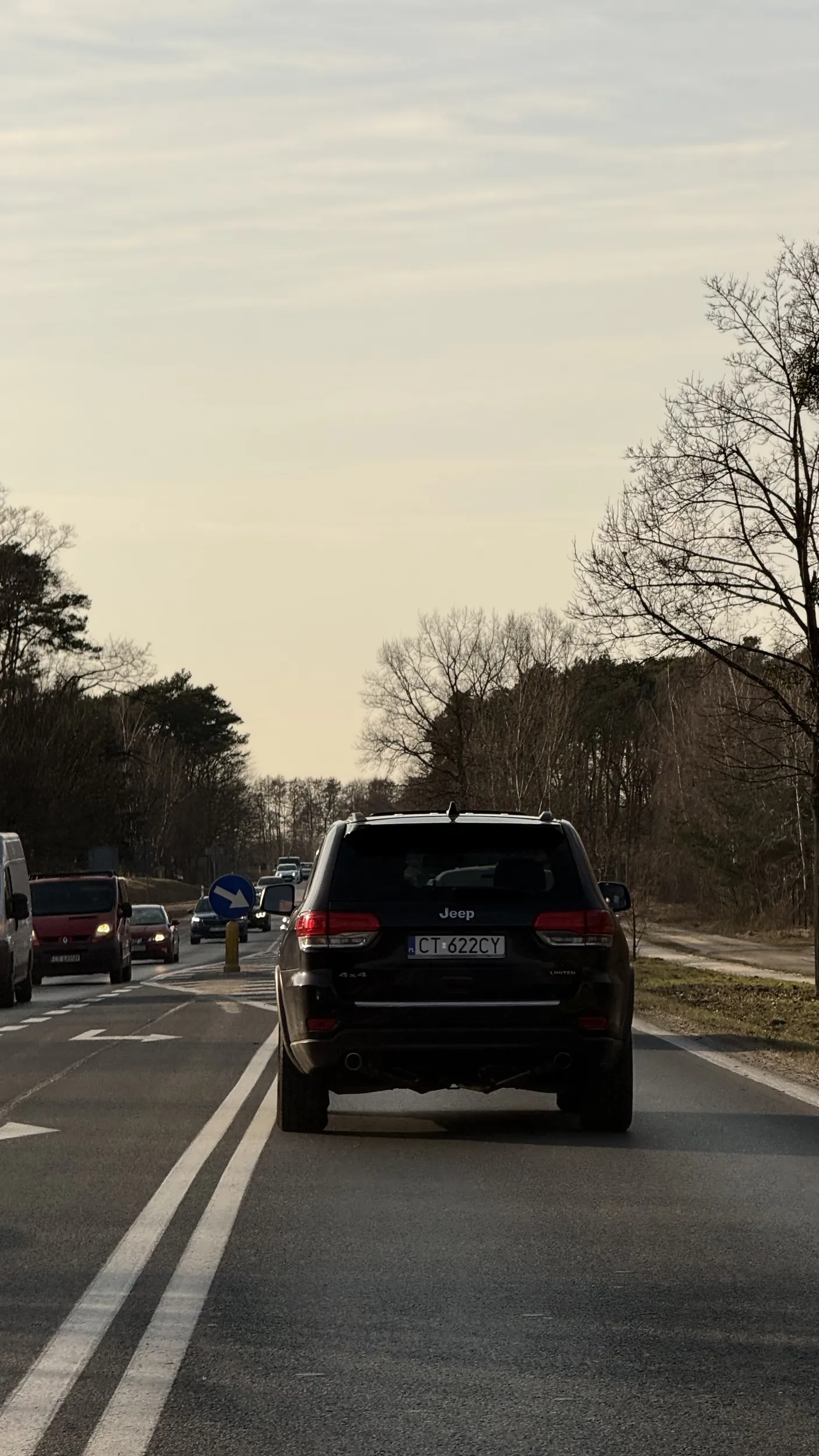 Niewielki rozmiar przyrodzenia kierowcy, wprost proporcjonalny samochód i ego nie pozwala mu zastosować się do przepisów i kultury na drodze.