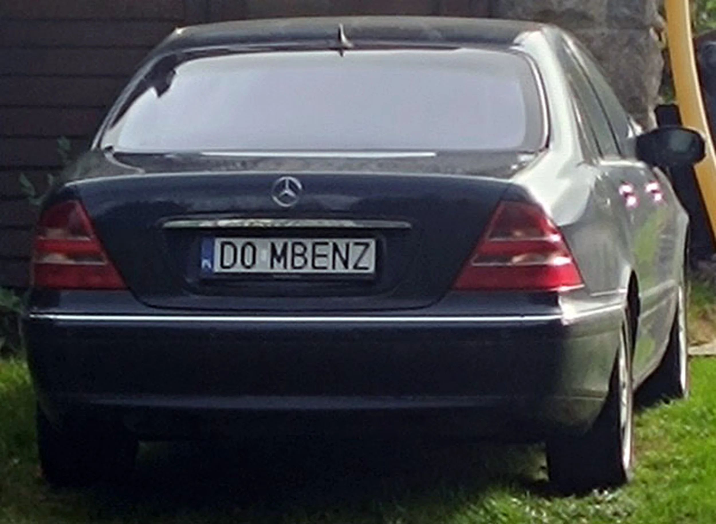 Fajny numer, blacha D0 MBENZ