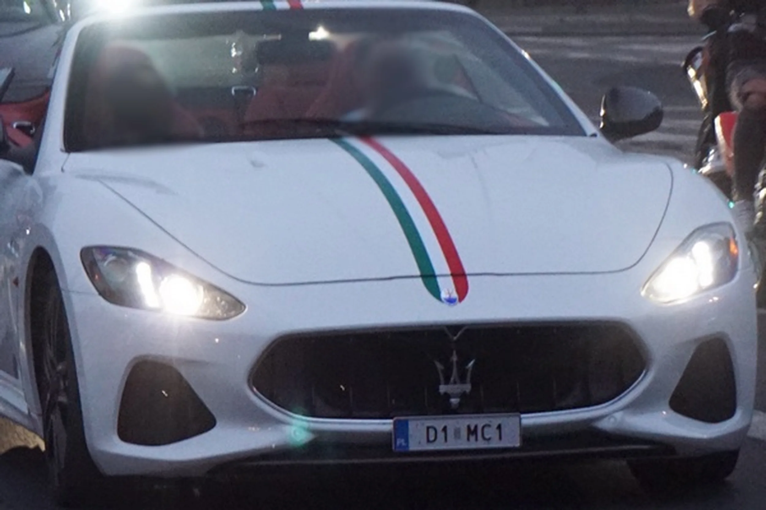 Fajny numer, blacha D1 MC1