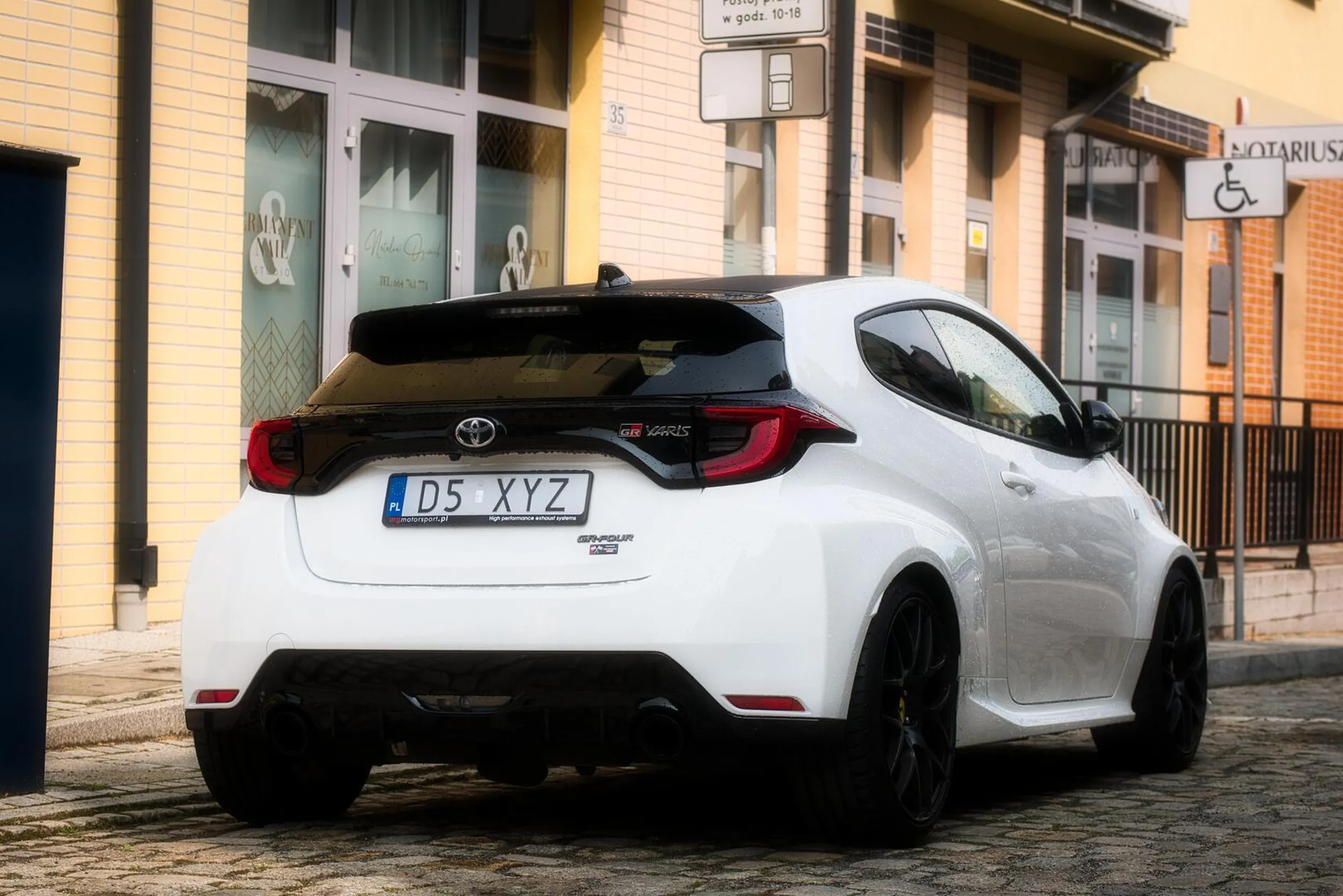 Fajny hot hatch ;) napisz na @akromotive, gdybyś chciał / chciała fotki w pełnej jakości, pozdro!