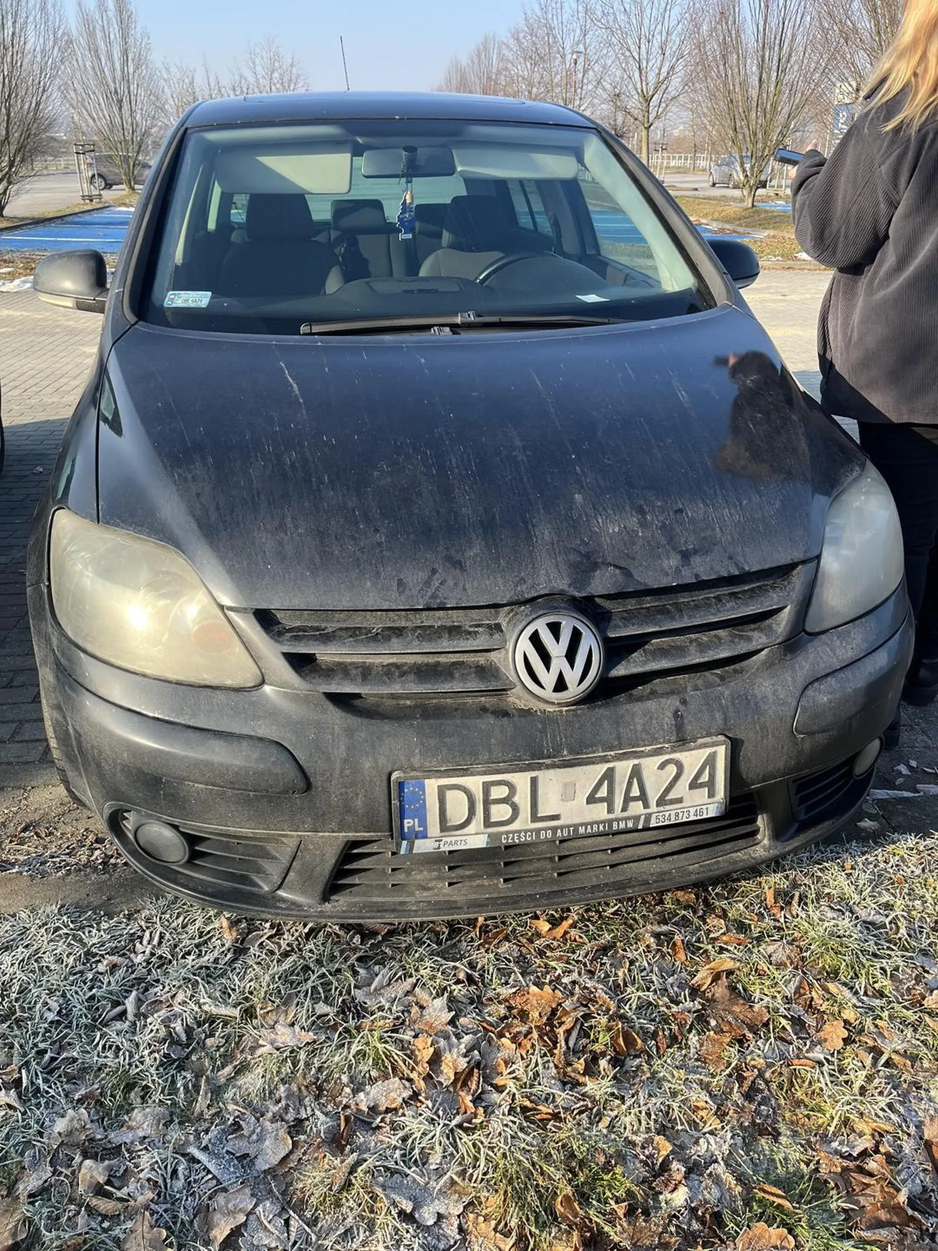 Zjeb genetyczny zostawia psa na 3 godziny w samochodzie