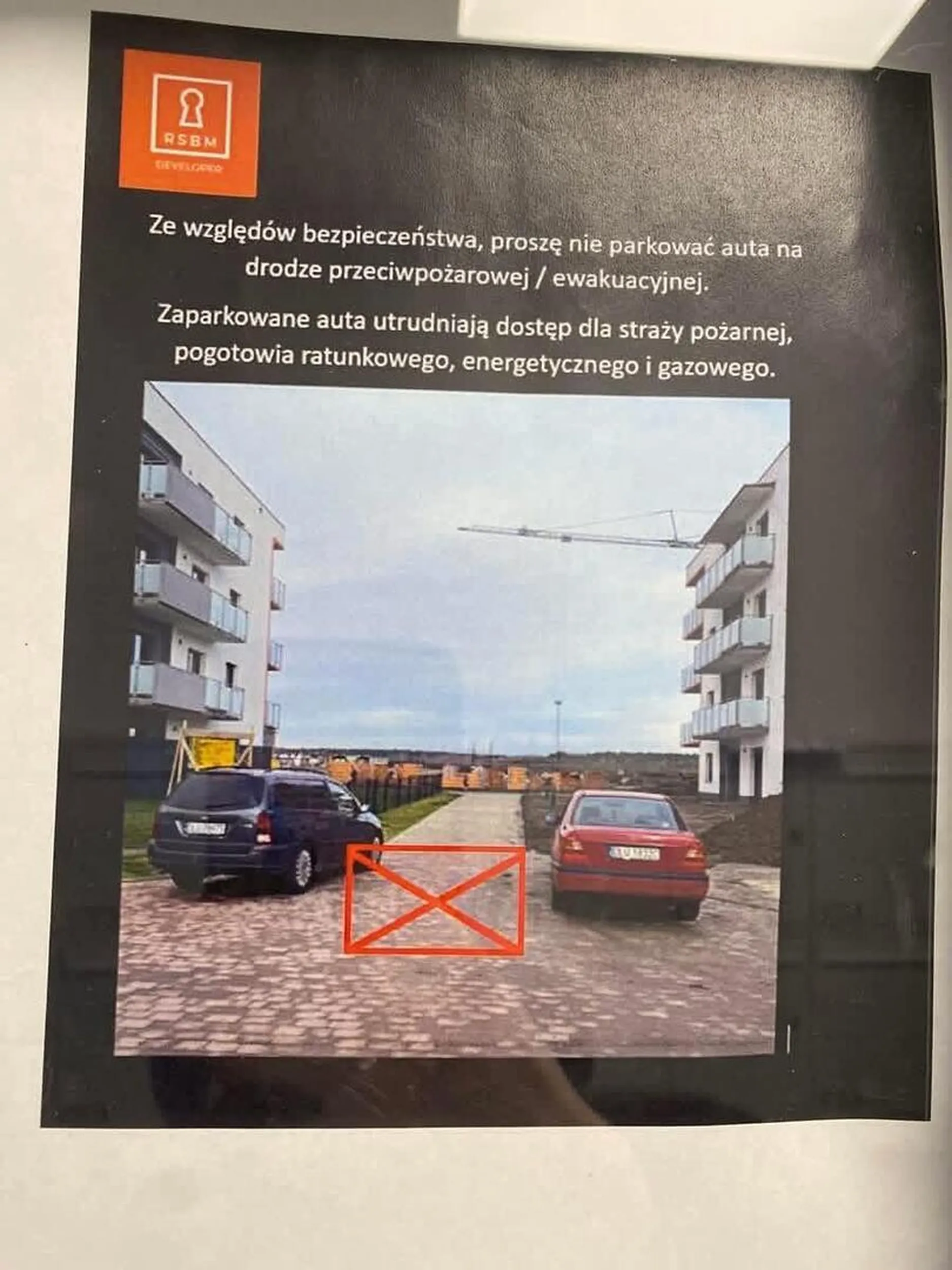 Stoi caly czas na miejscu niedozwolonym