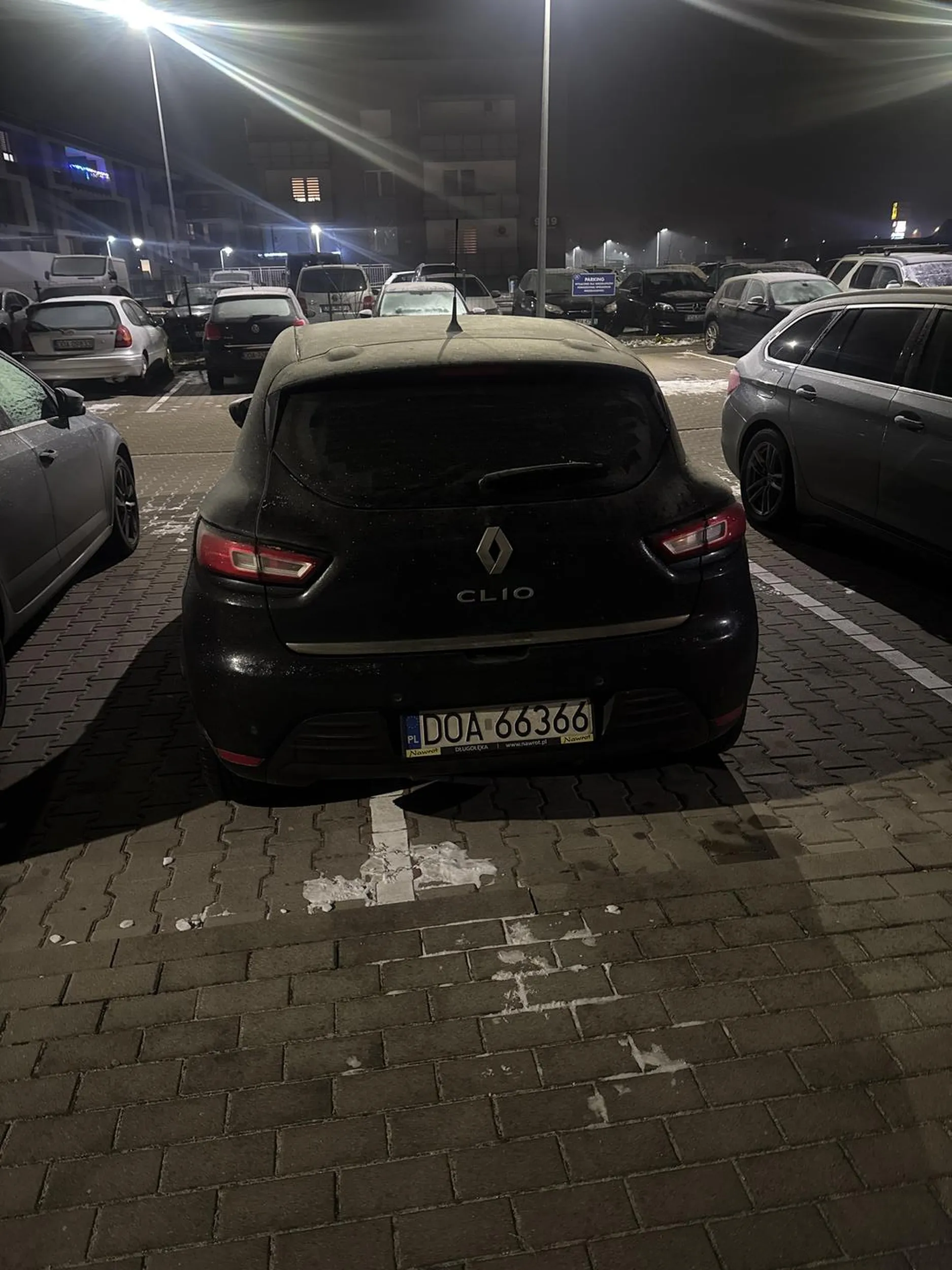 idiotko z clio naucz sie parkowac