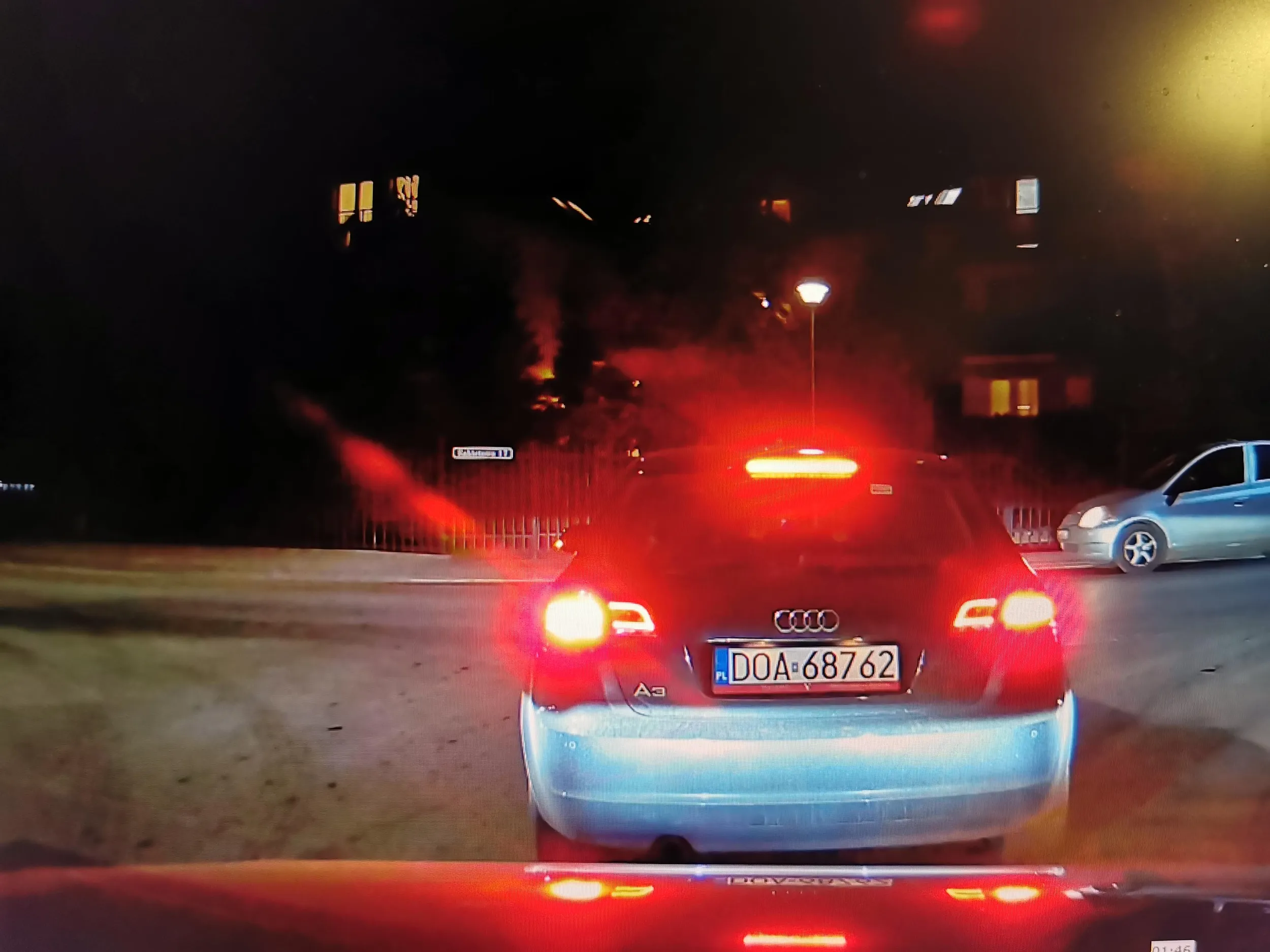 Prawo jazdy w chipsach znalezione... Trzeba było jechac w prawo i na rondzie zawrócić... Jak się nie wie co robić na równorzędnym