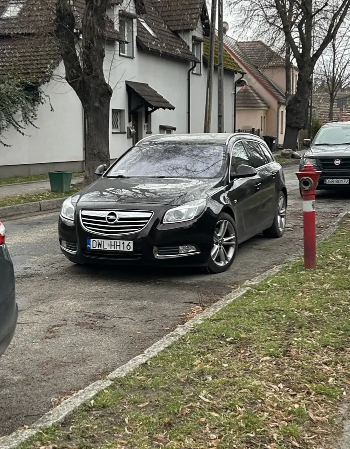 Mam nadzieje, ze hydrant blokuje pod swoim domem a nie czyims