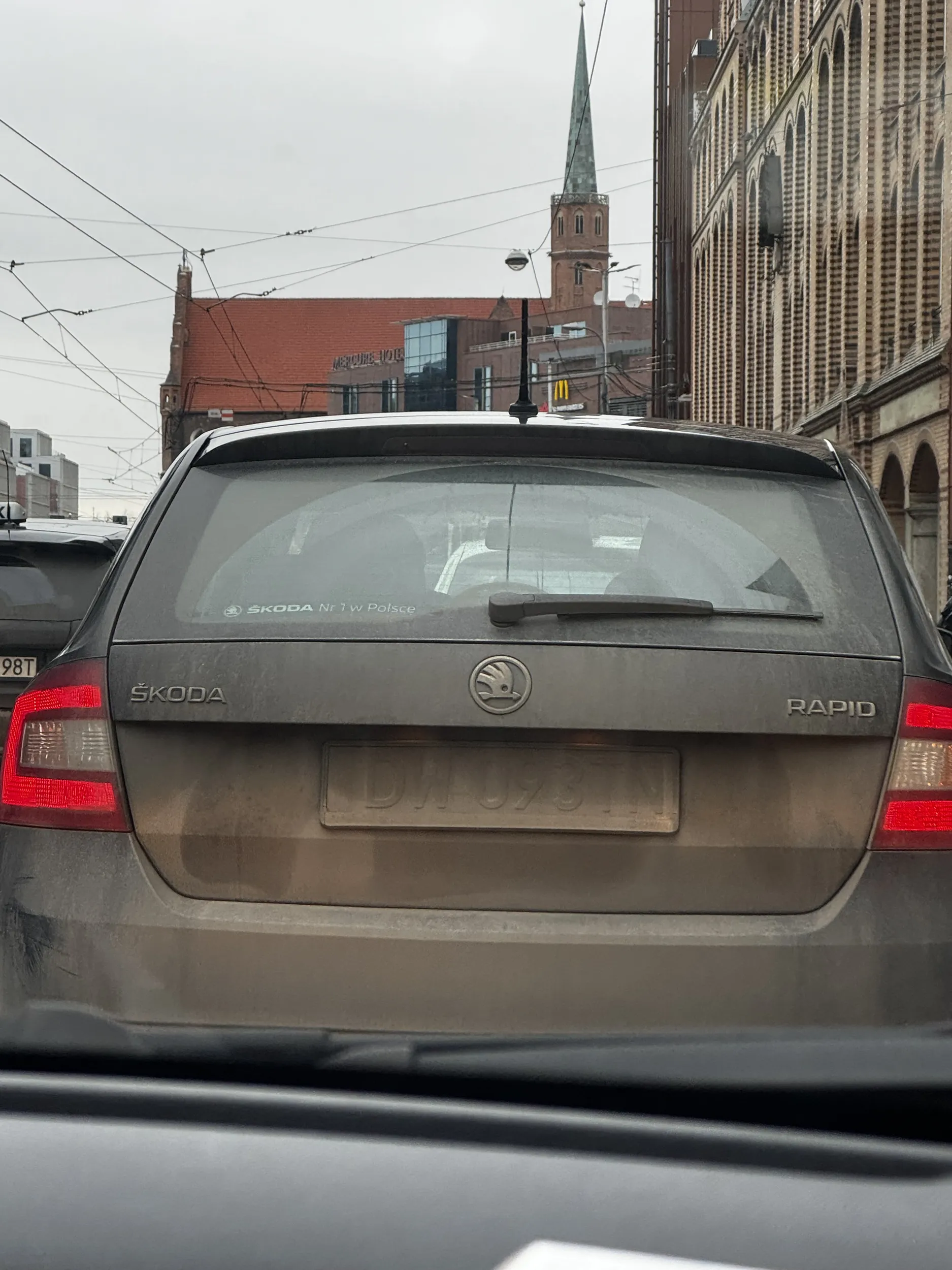 Auto sie myje brudasie