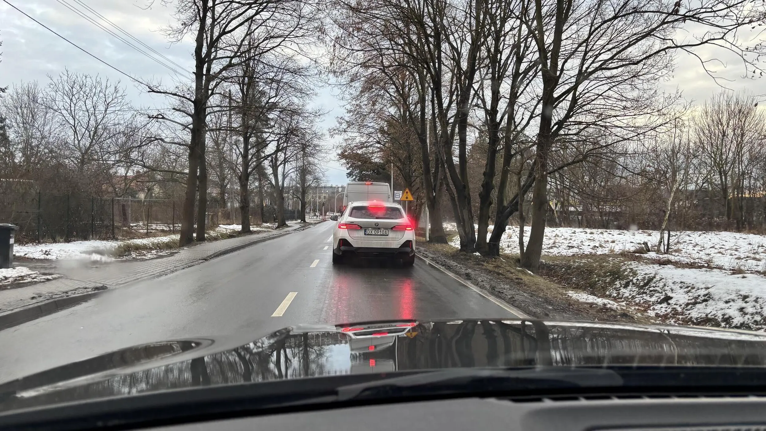 Wyprzedza na czołówkę. Nie polecam.