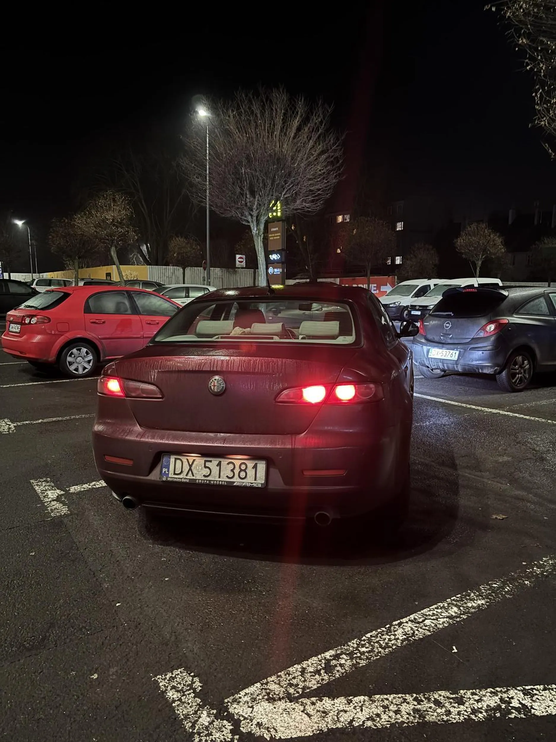 Nie potrafi parkować… naucz się jeździć