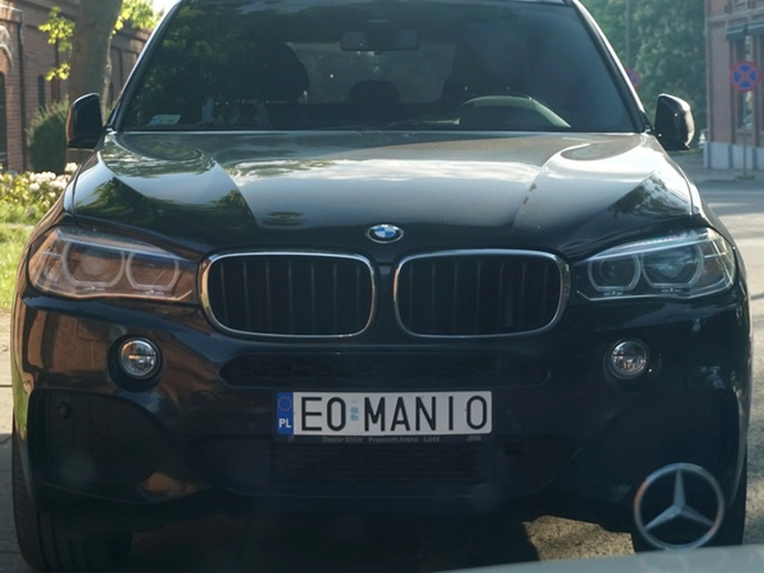 Fajny numer, blacha E0 MANIO