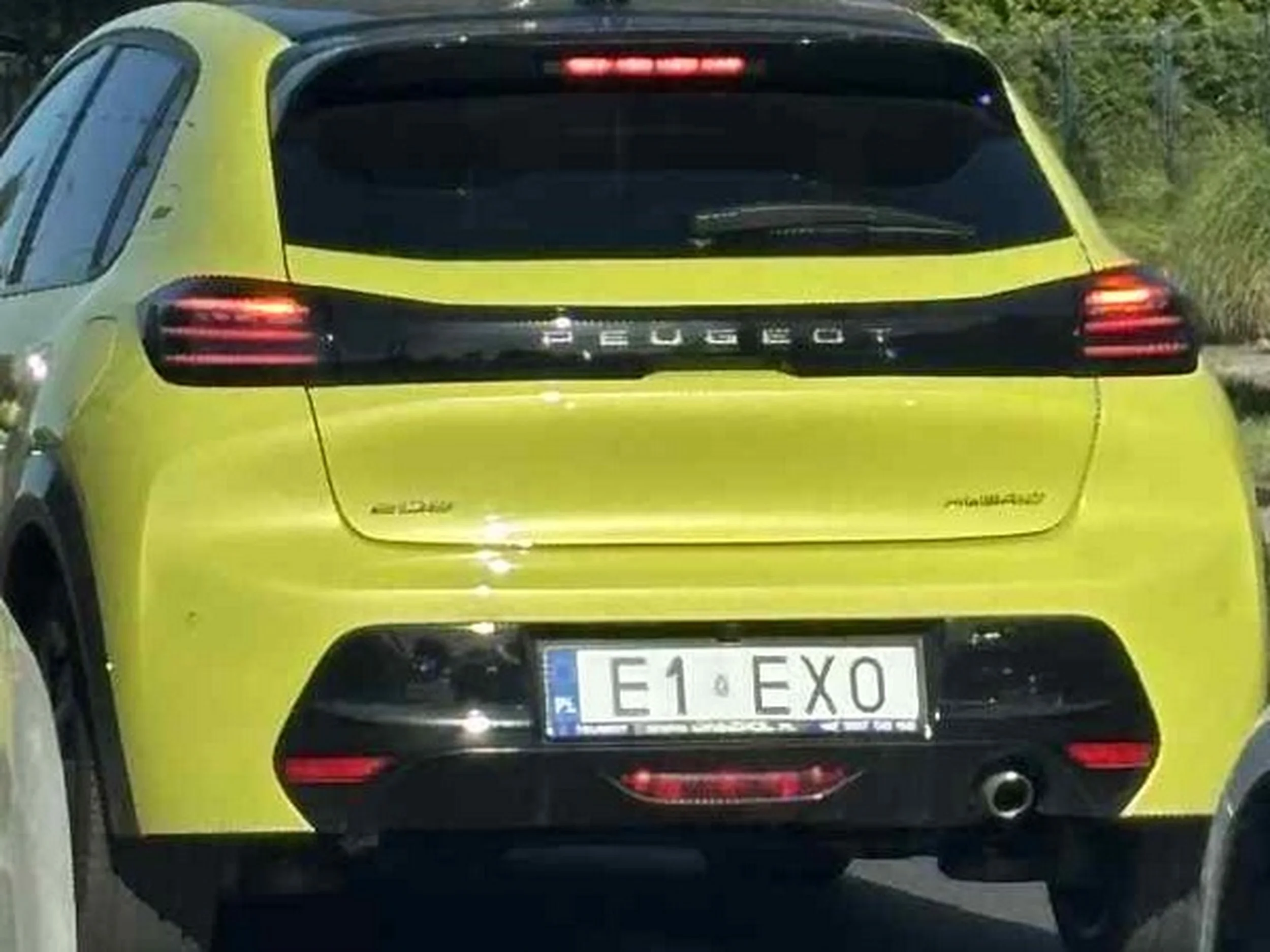 Fajny numer, blacha E1 EXO