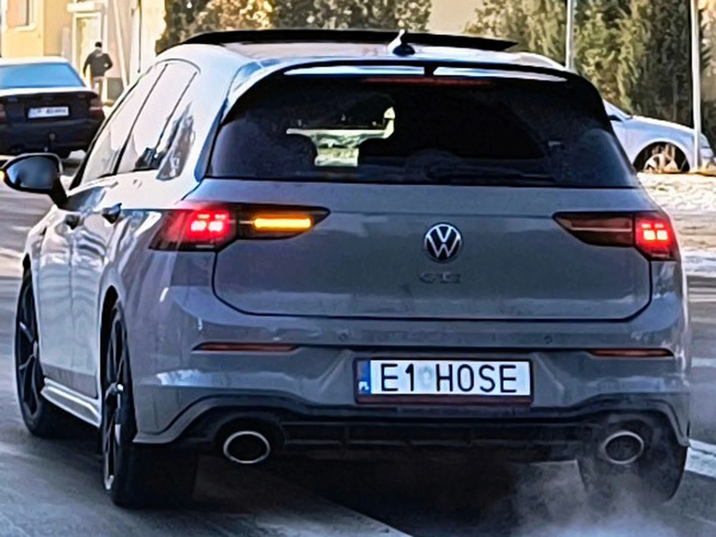 Fajny numer, blacha E1 HOSE