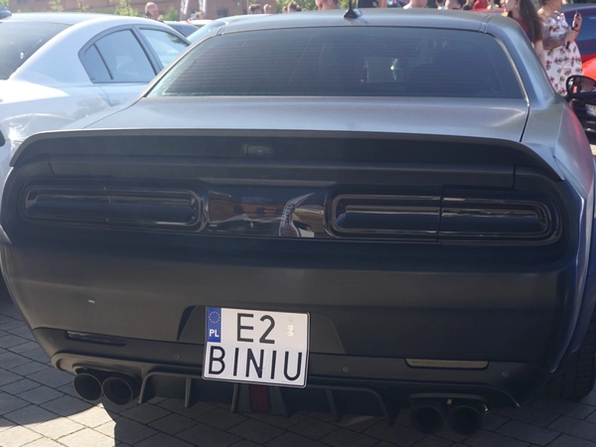 Fajny numer, blacha E2 BINIU