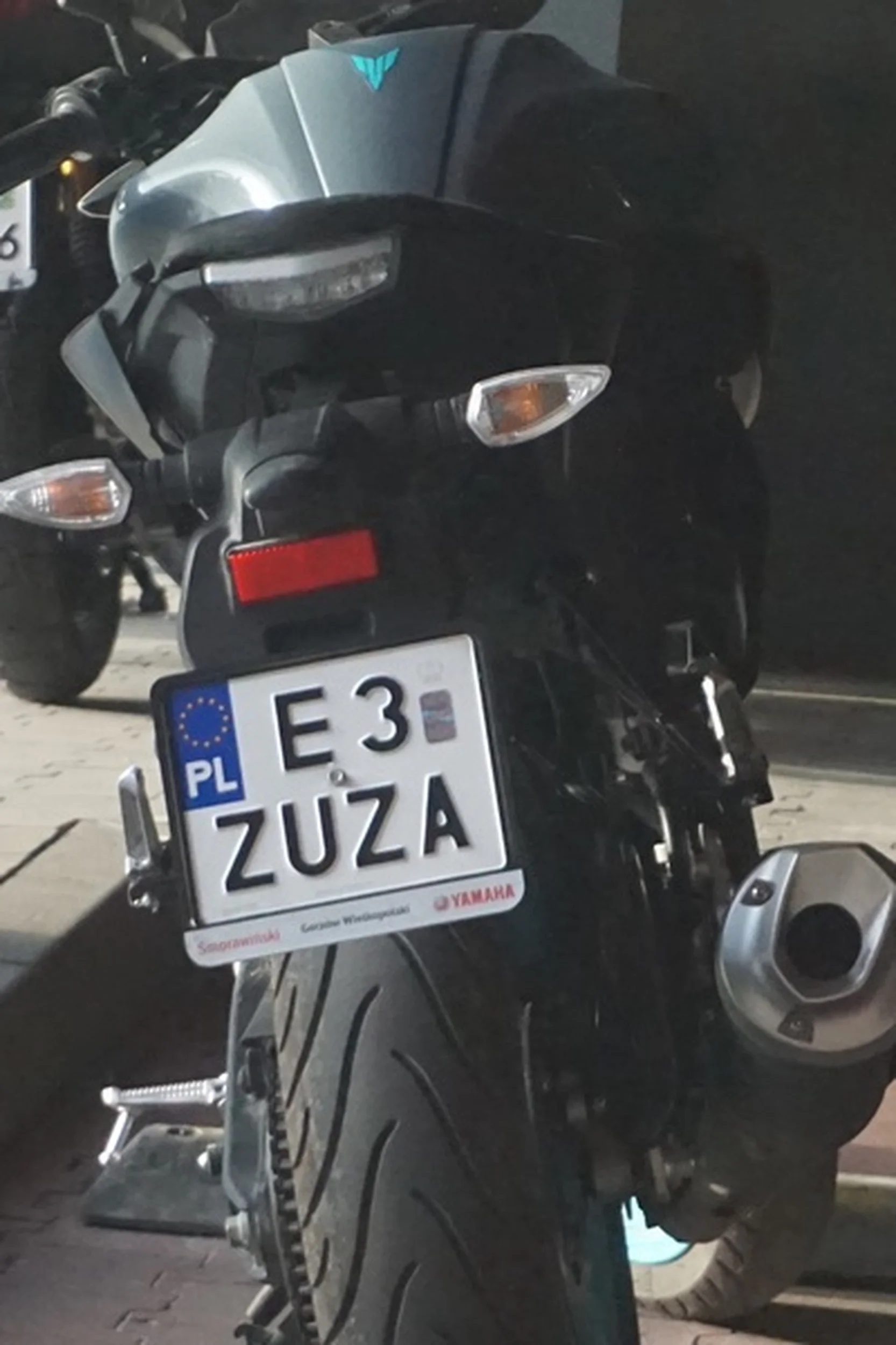 Fajny numer, blacha E3 ZUZA